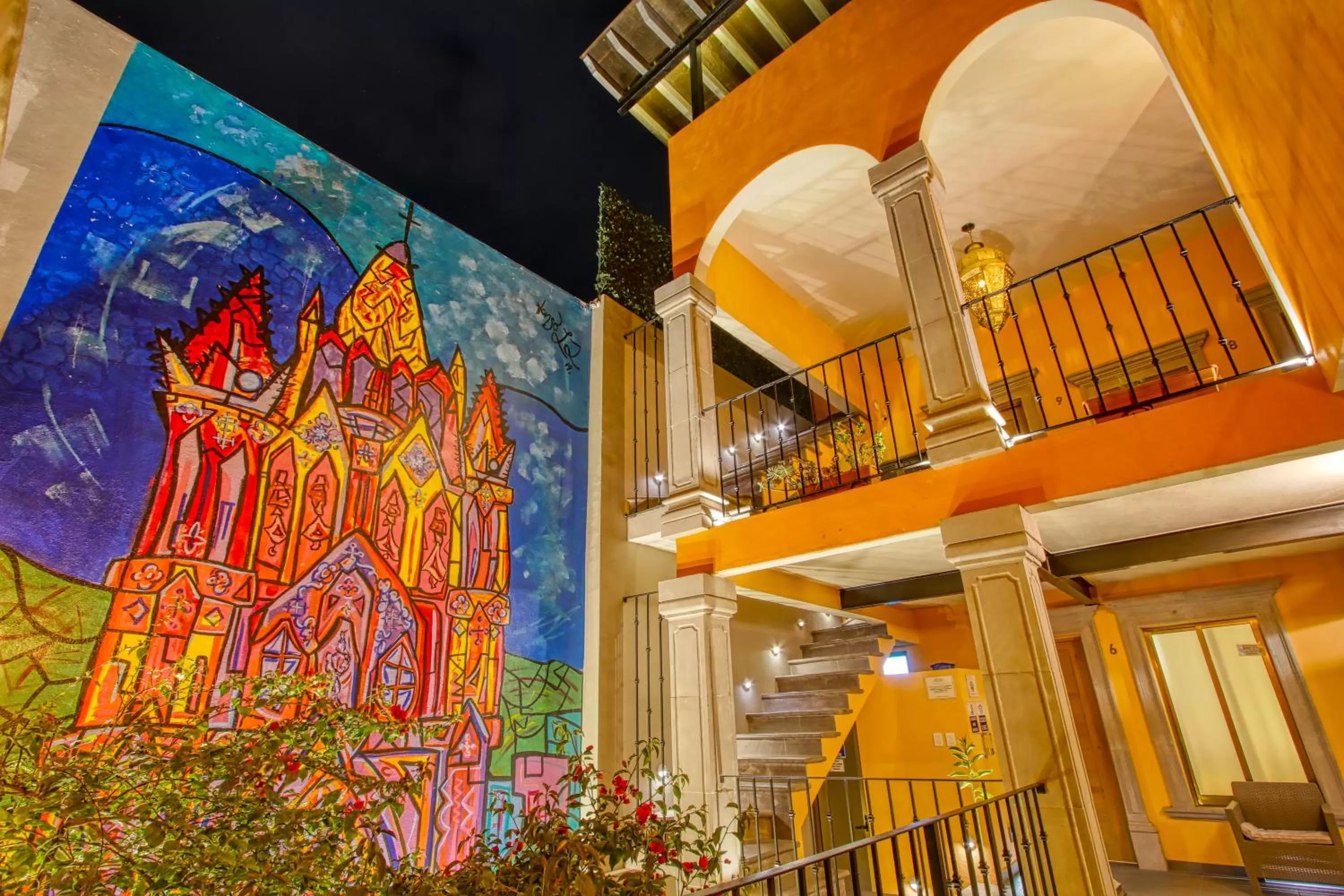 Property building in El Secreto