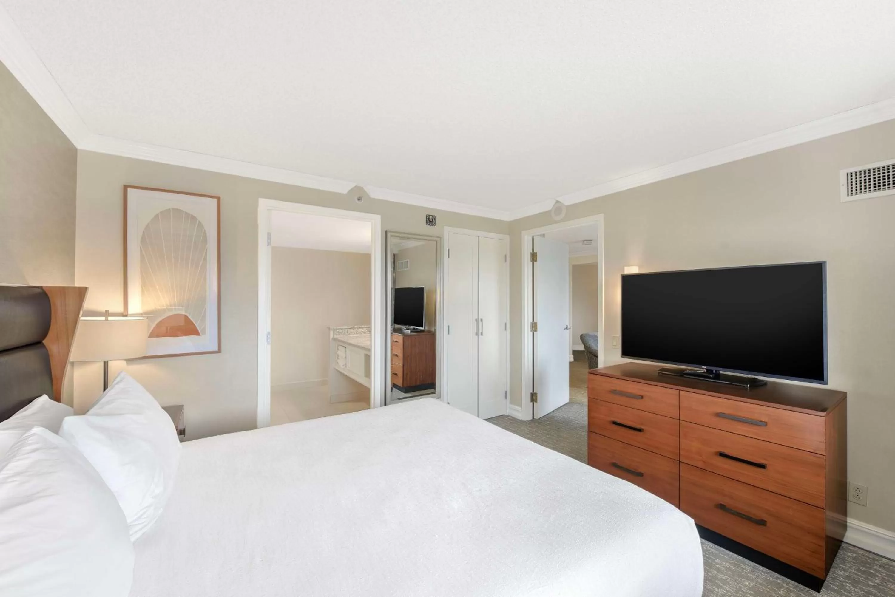 Bed in Embassy Suites by Hilton Anaheim-Orange