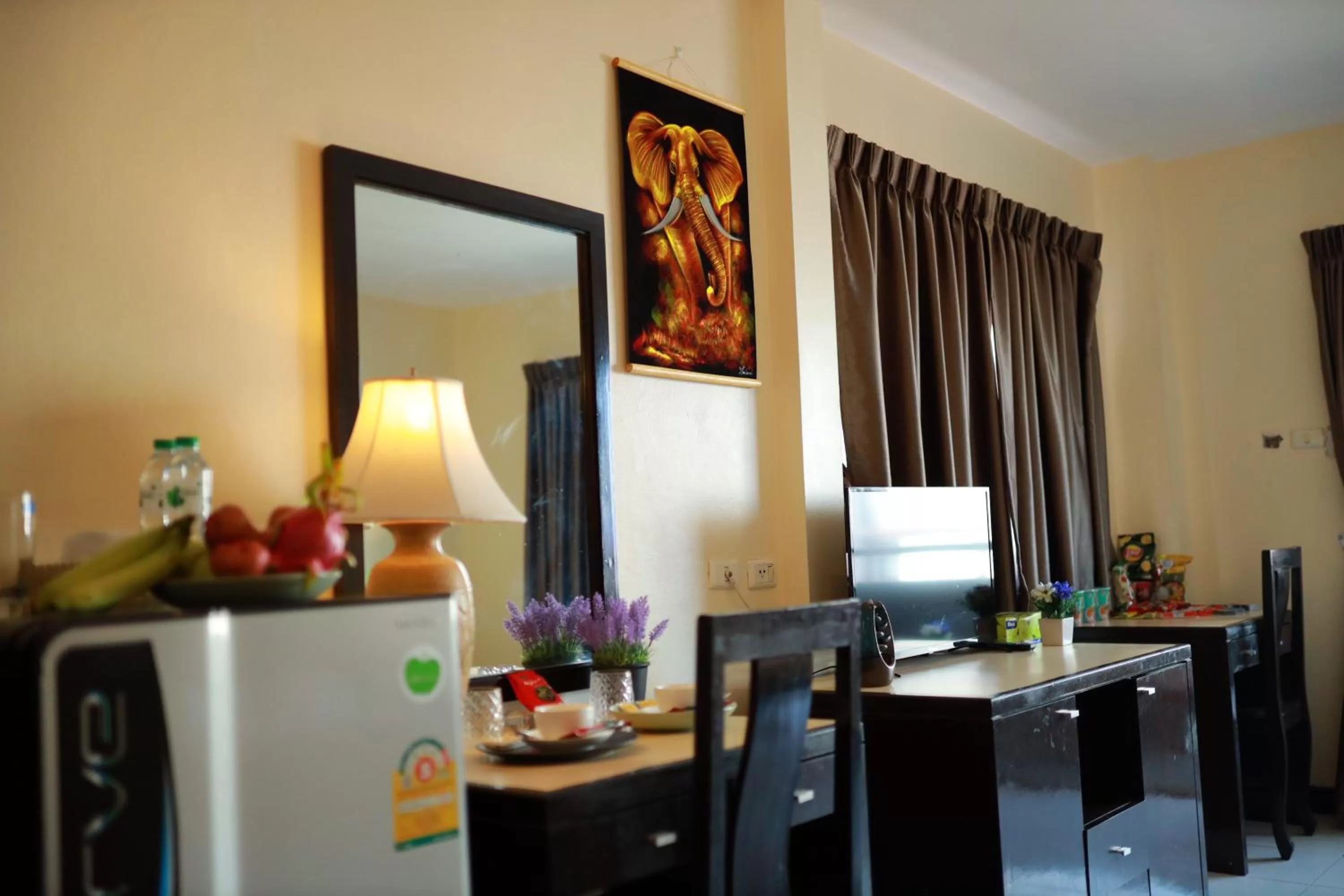 TV and multimedia in Tycoon place garden