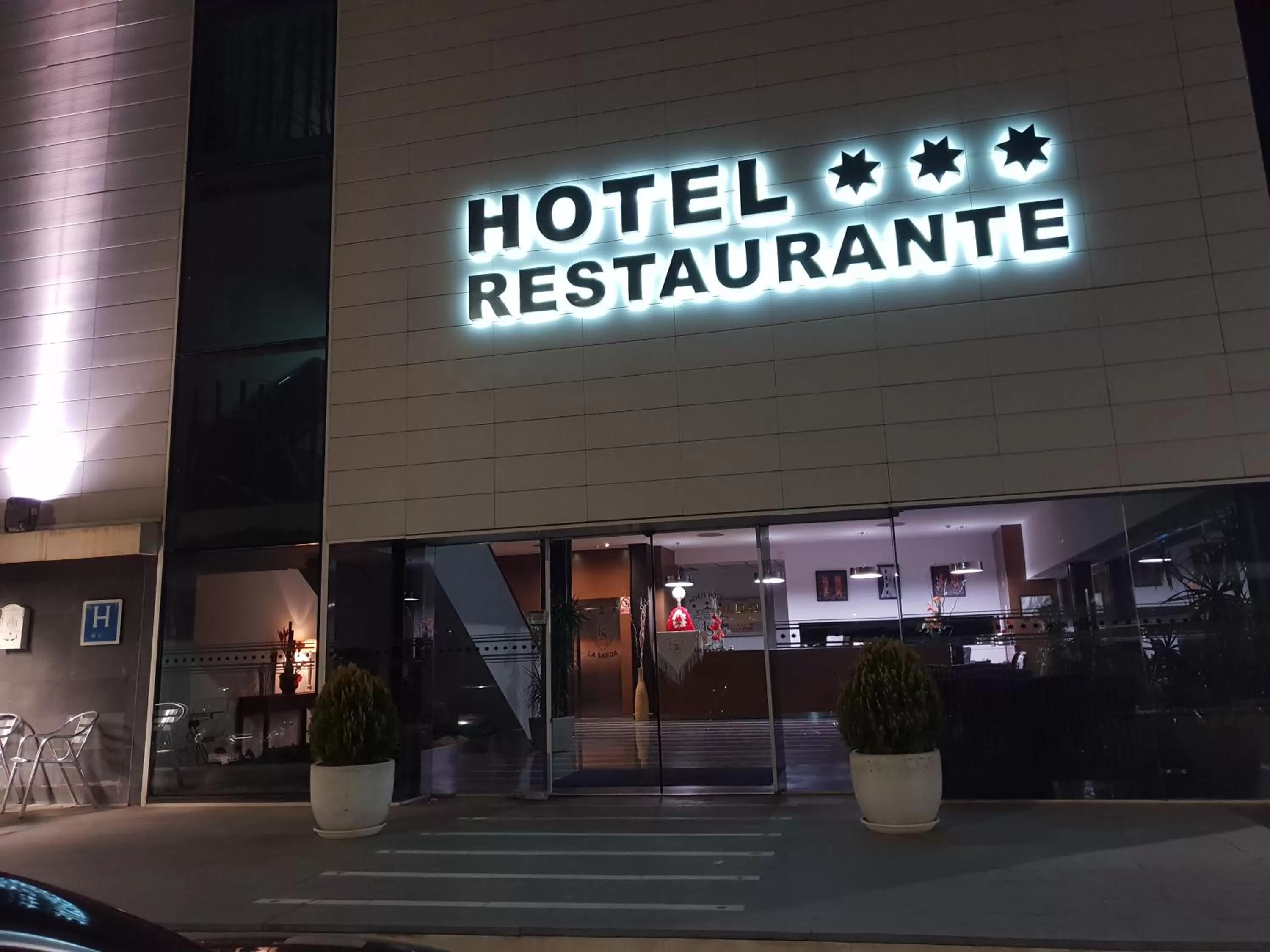 Facade/entrance in Norte Hotel