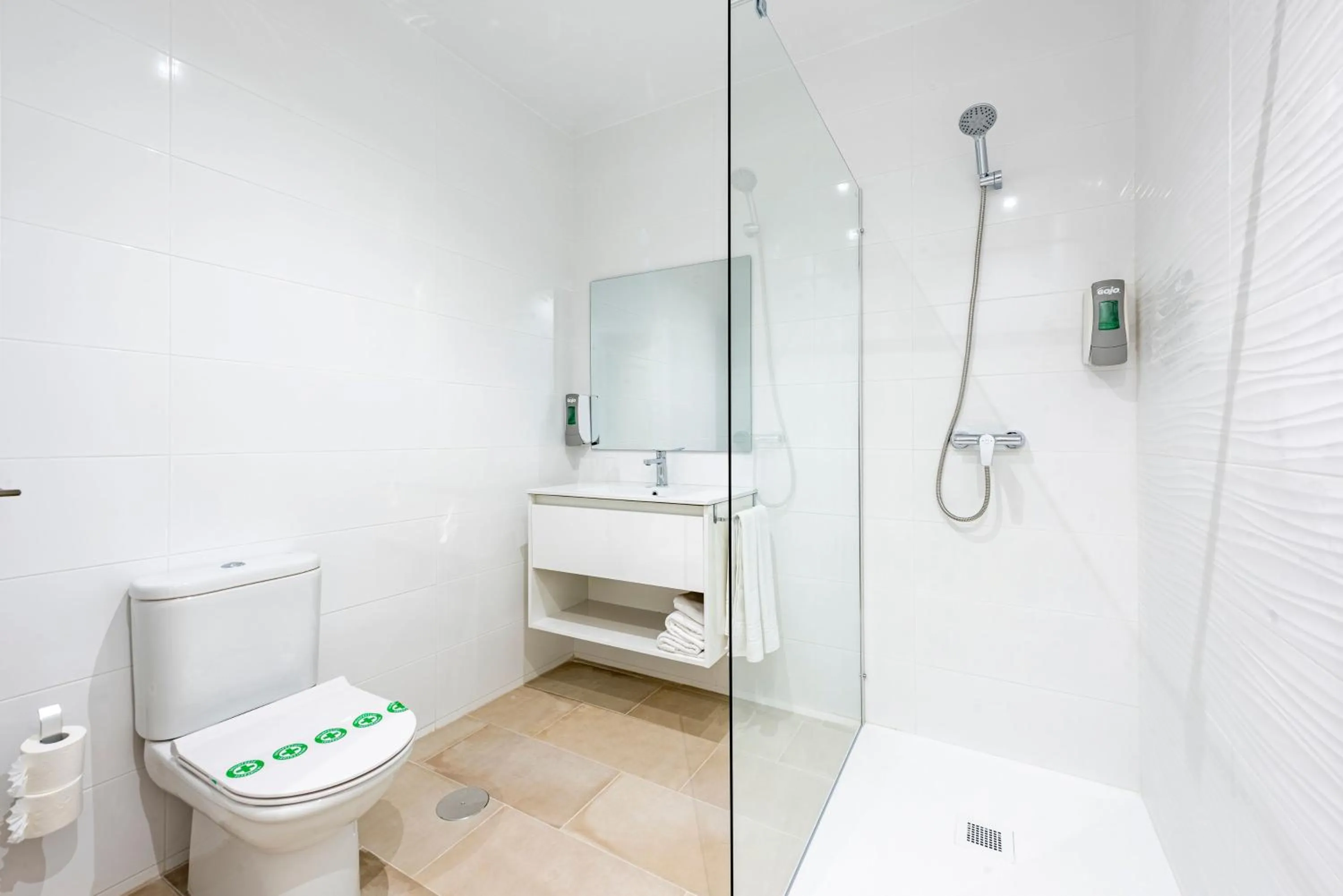 Shower in Hotel Toboso Almuñécar