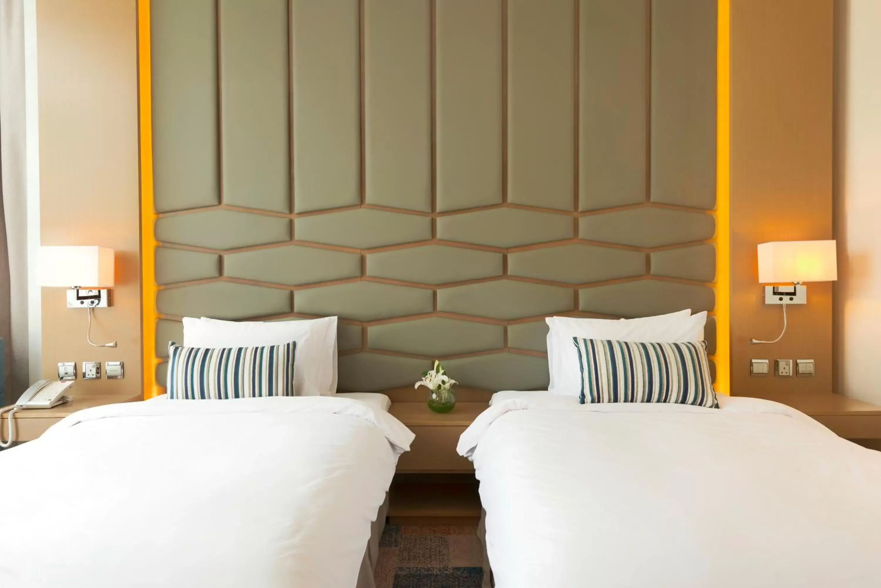 Superior Twin Room With Free access to Hotel's private beach at Palm - Jumeirah in Canal Central Hotel Superior Twin Room With Free access to Hotel's private beach at Palm - Jumeirah in Canal Central Hotel