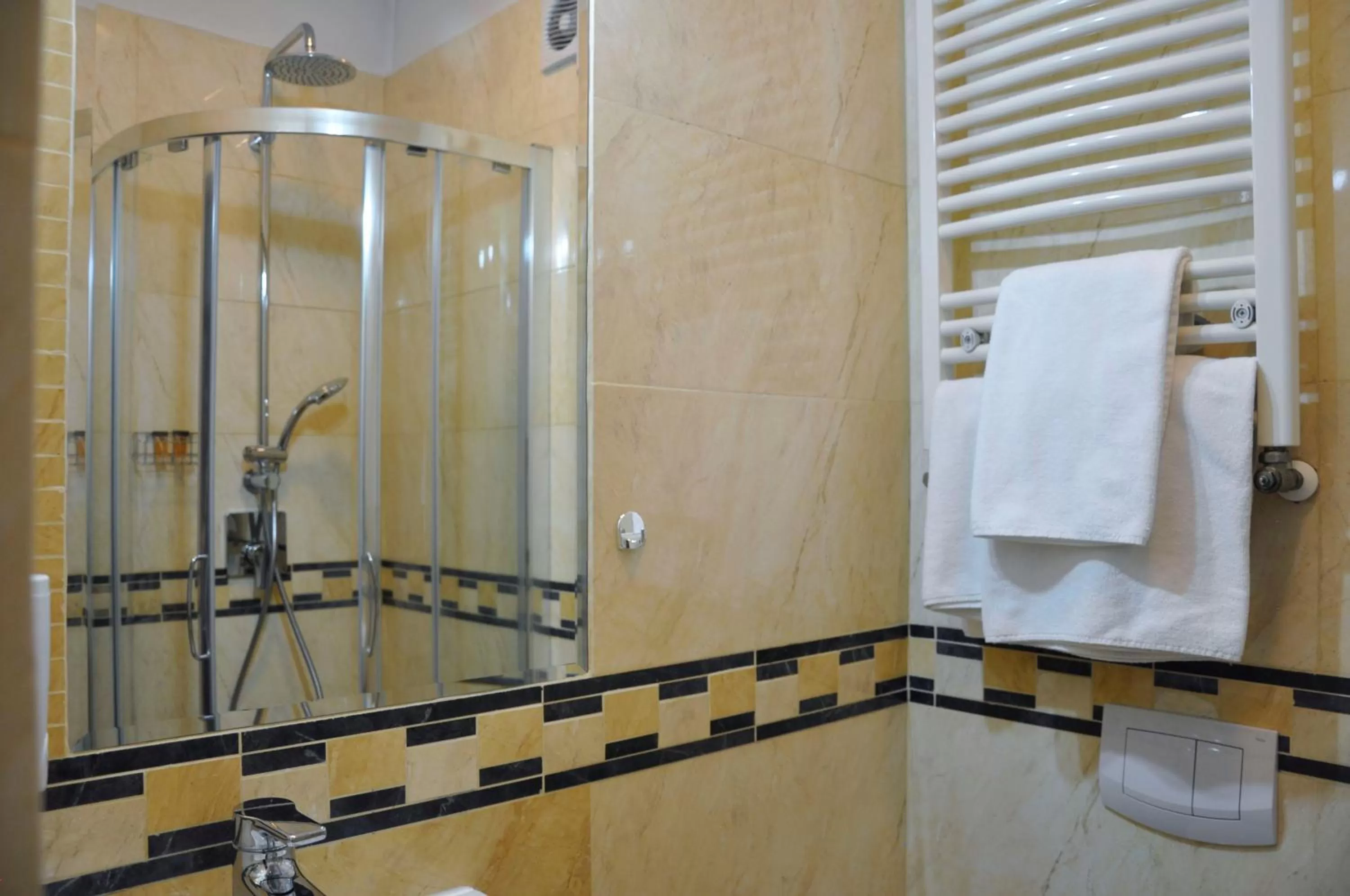 Shower, Bathroom in Prudentia Residence Qulturalna