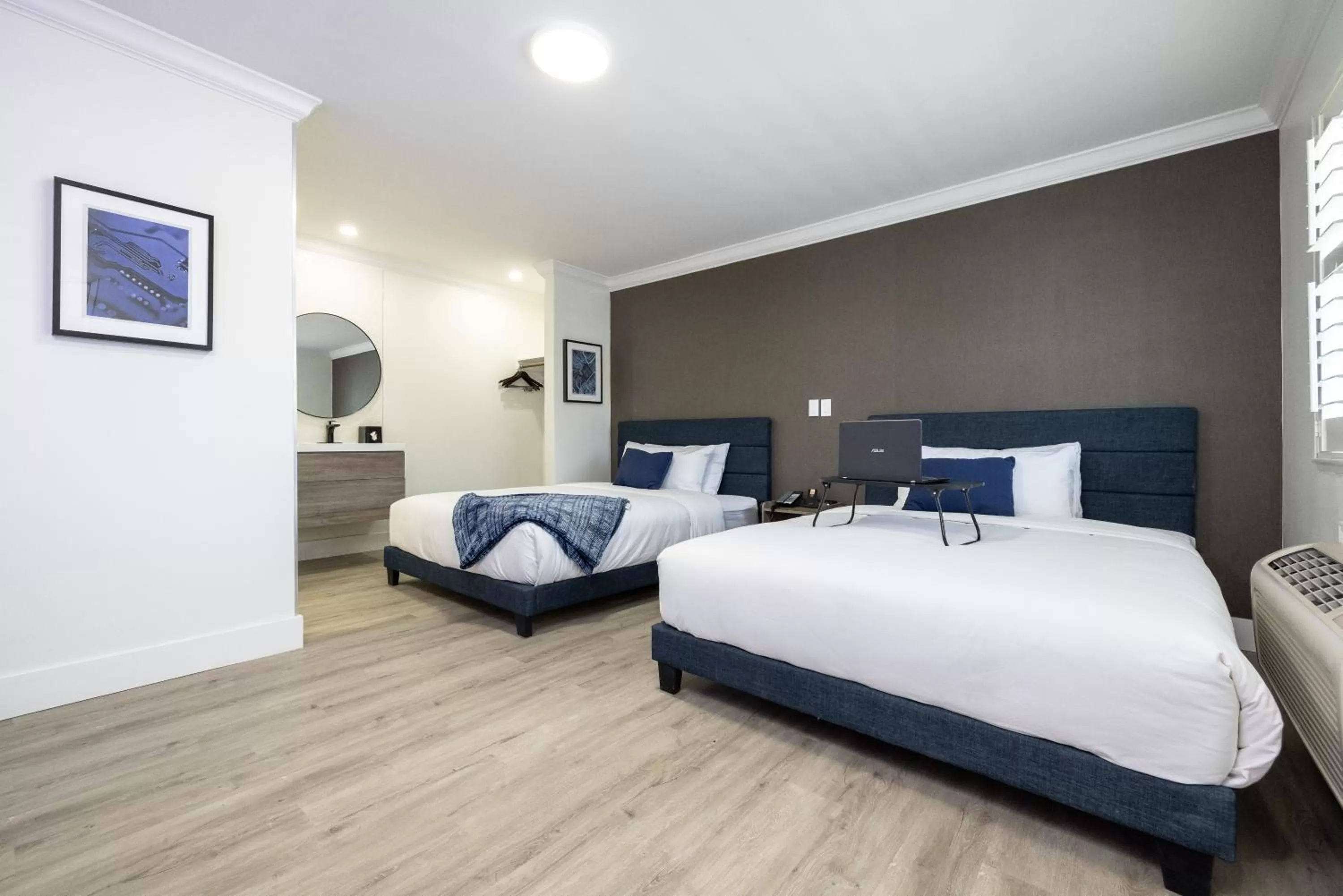 Bedroom, Bed in WAFER 450 Hotel