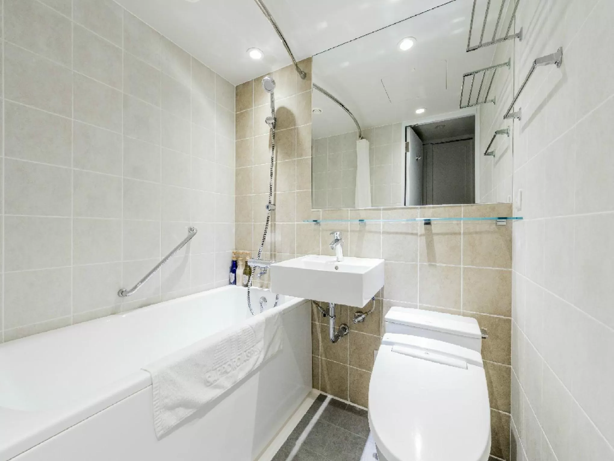 Photo of the whole room in HOTEL MYSTAYS Sapporo Aspen