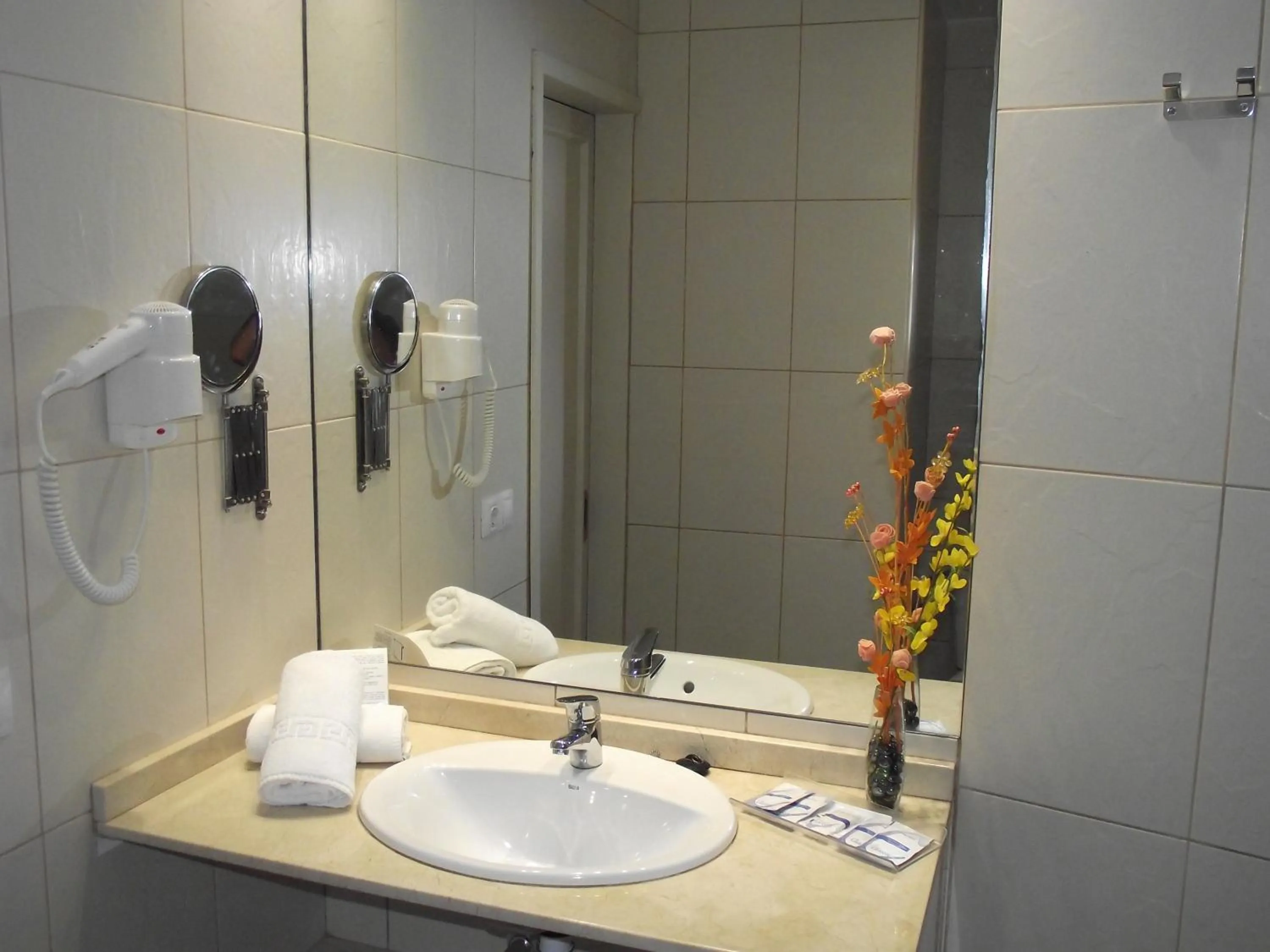 Toilet in Apartamentos Colón Playa