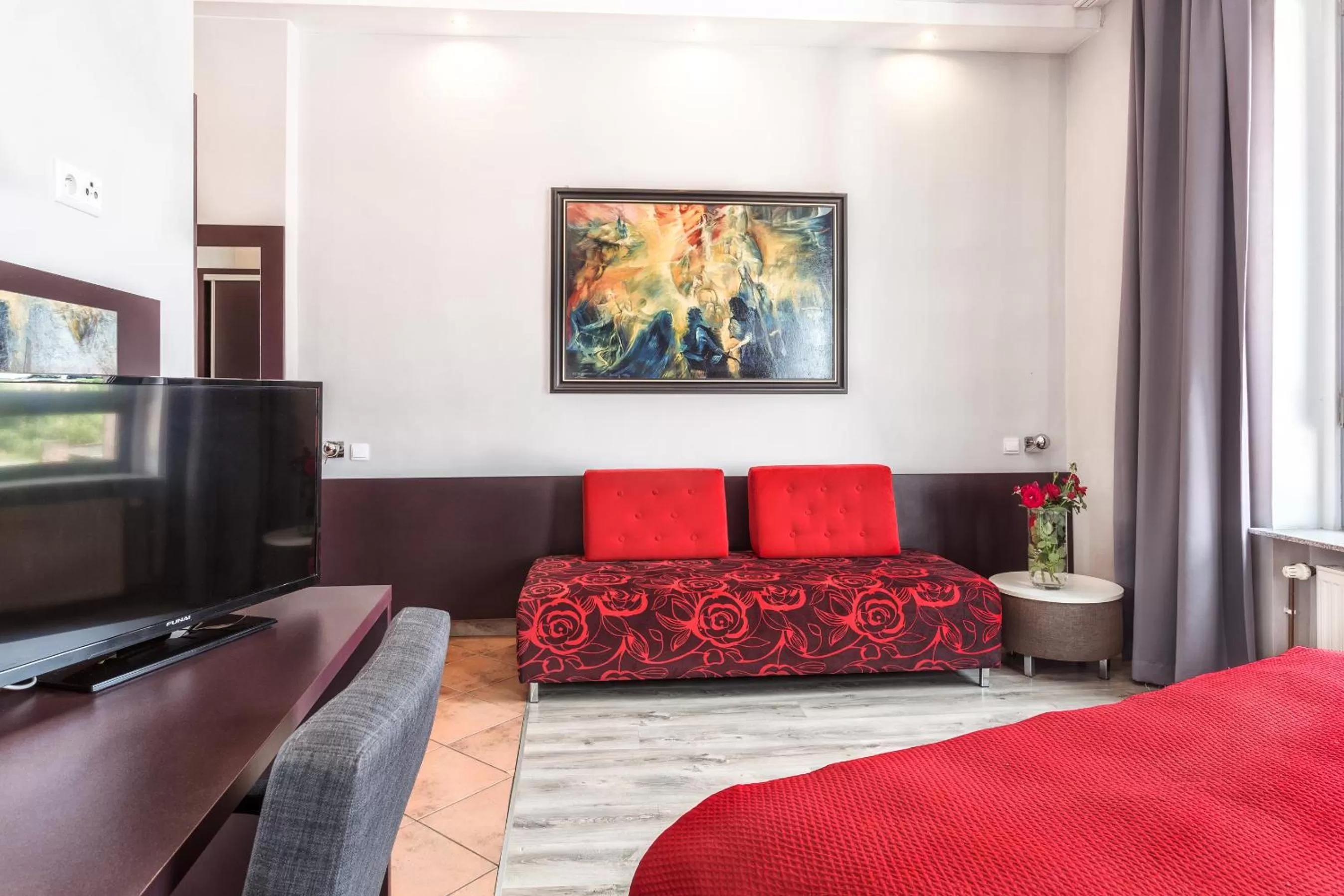 Photo of the whole room, Bed in Grand Boutique Hotel - dawny Hotel Kaliski Ratuszowy