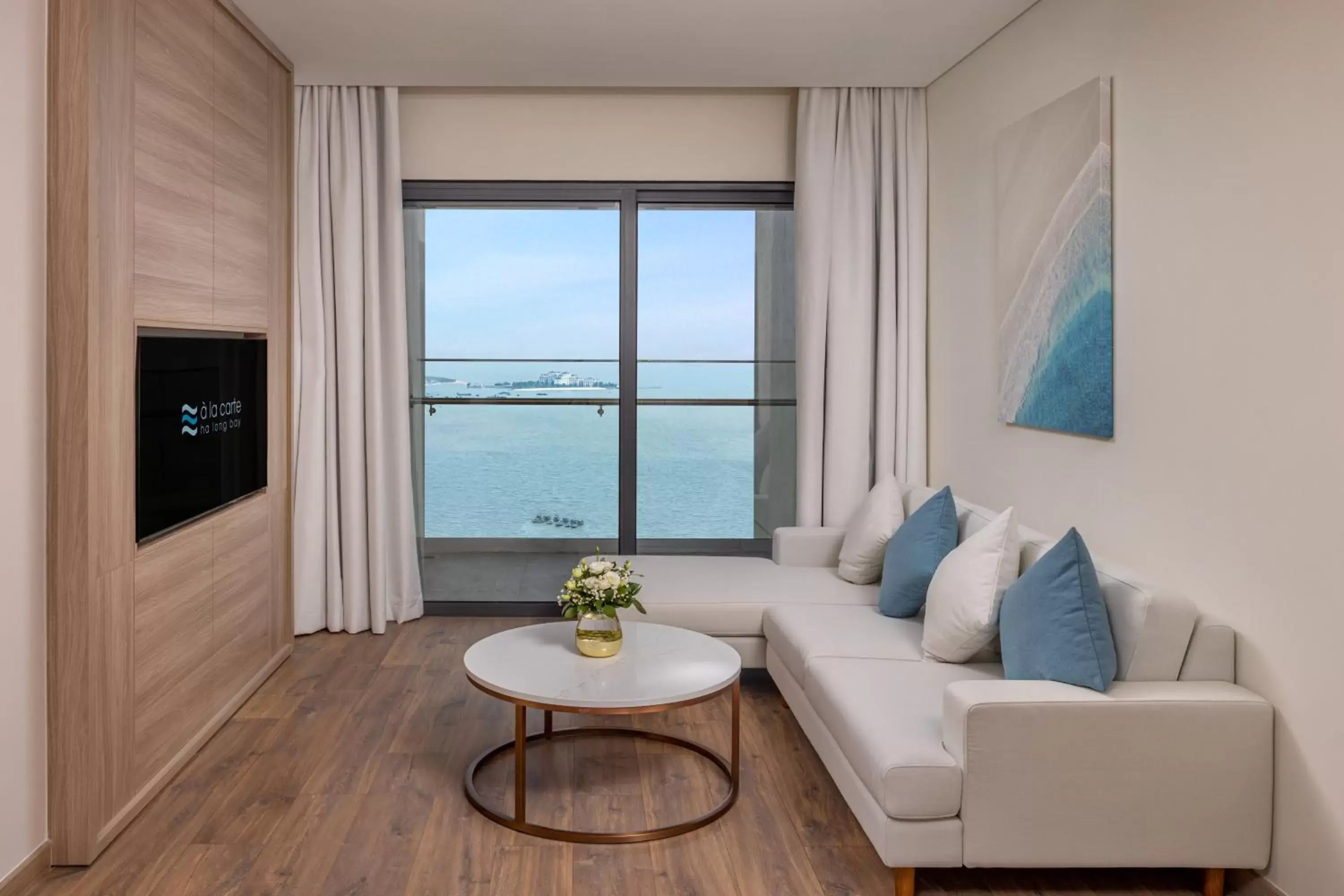 Two-bedroom Residence City Vista in A La Carte Ha Long Bay Residence Two-bedroom Residence City Vista in A La Carte Ha Long Bay Residence