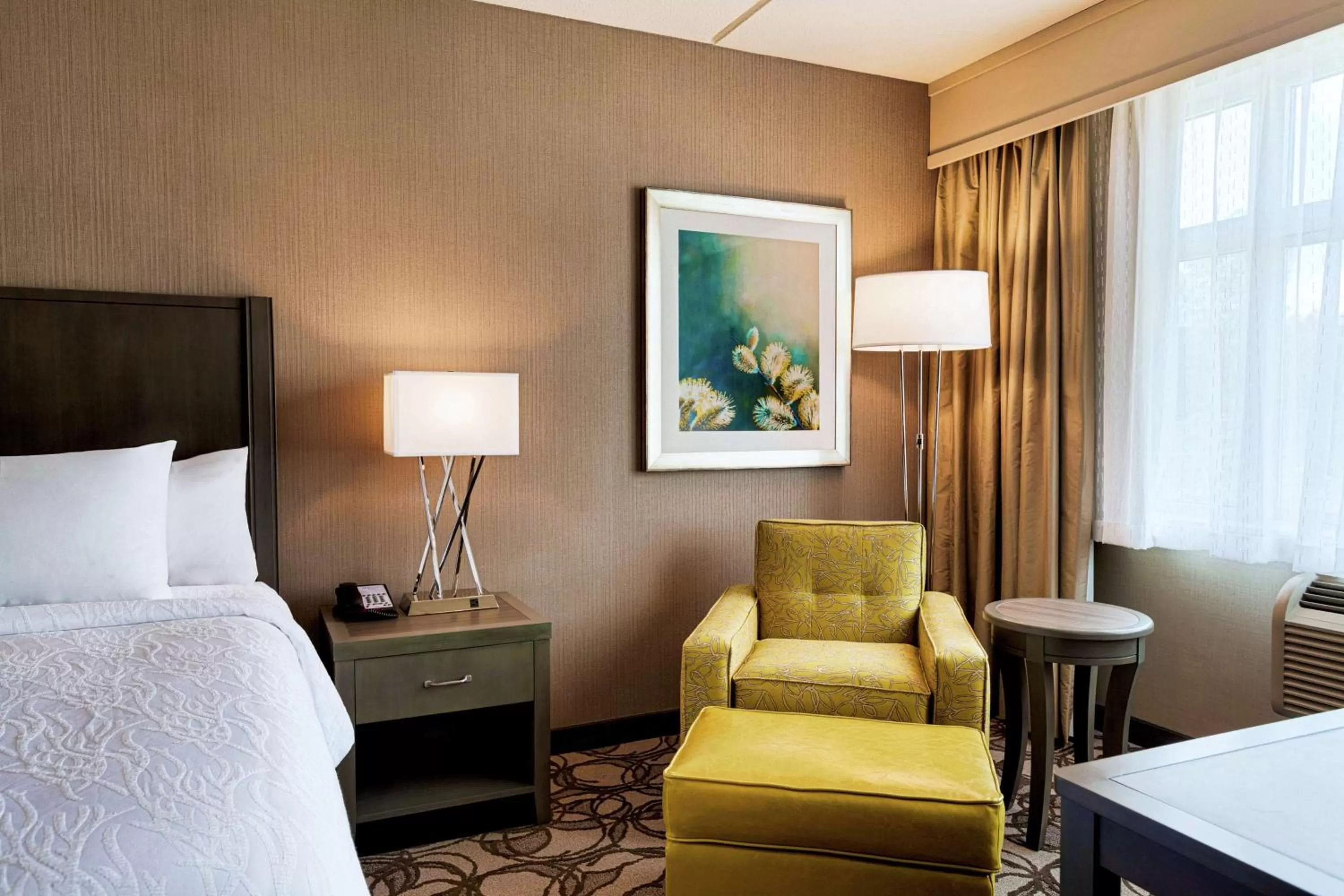 Bed in Hilton Garden Inn Lenox Pittsfield