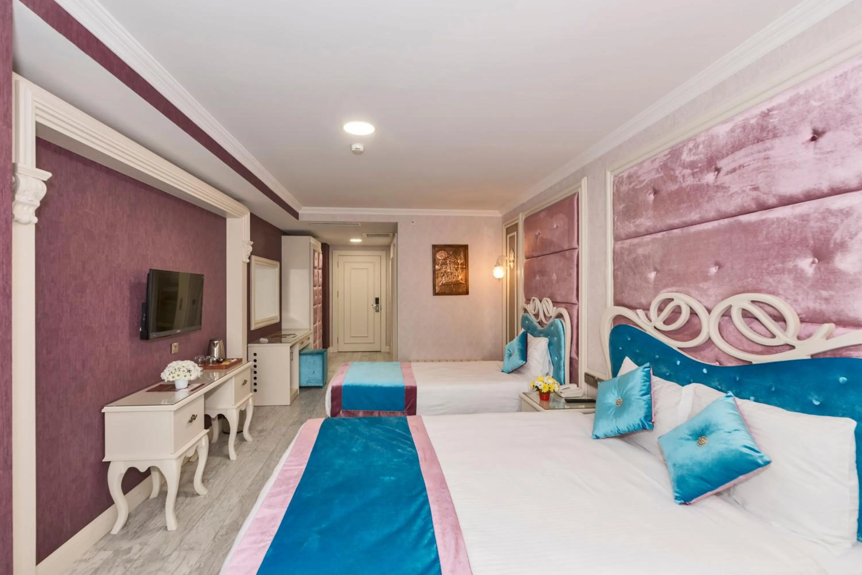 Bed in Marnas Hotels