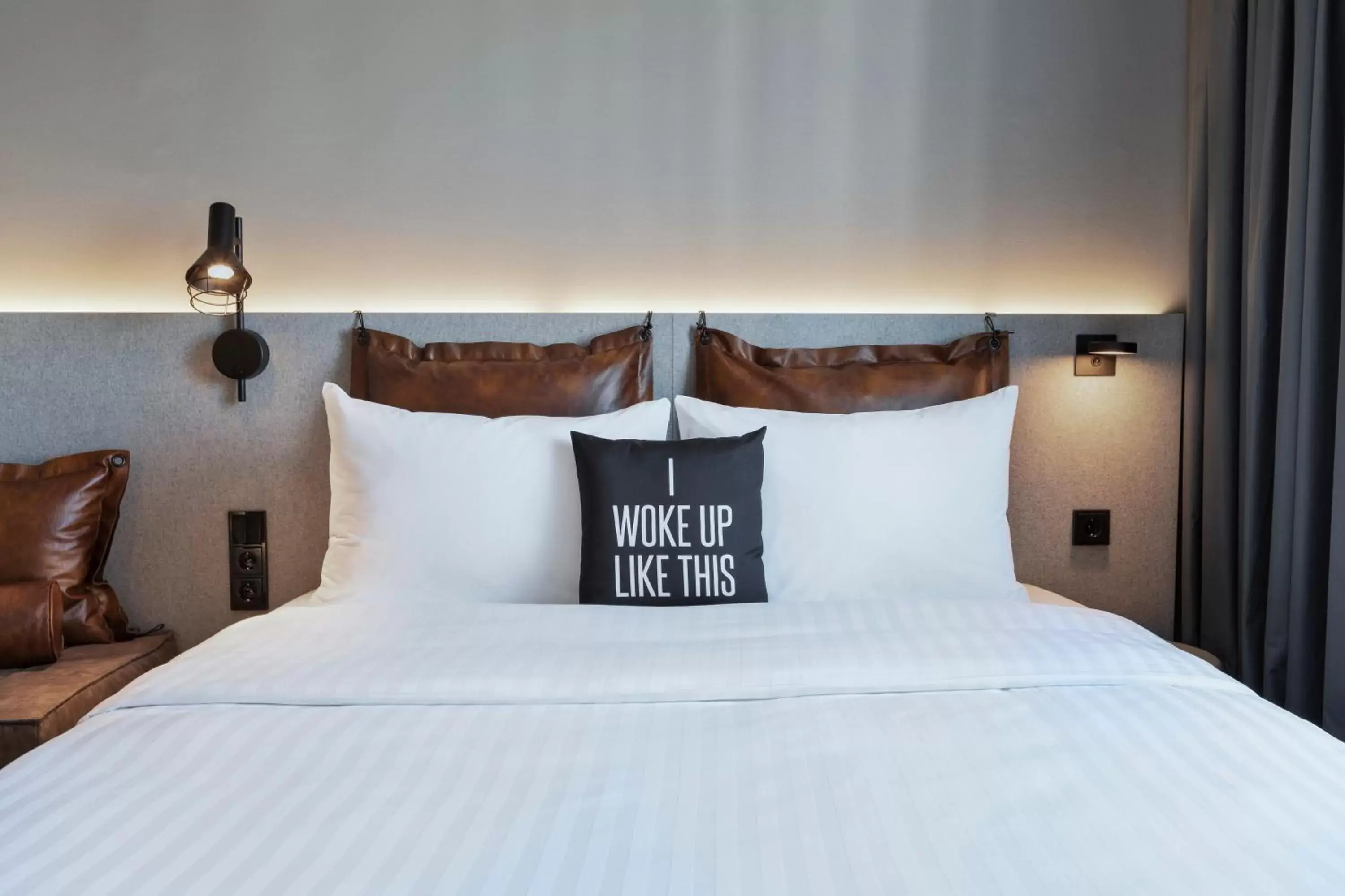 Queen Room in Moxy Hamburg City Queen Room in Moxy Hamburg City