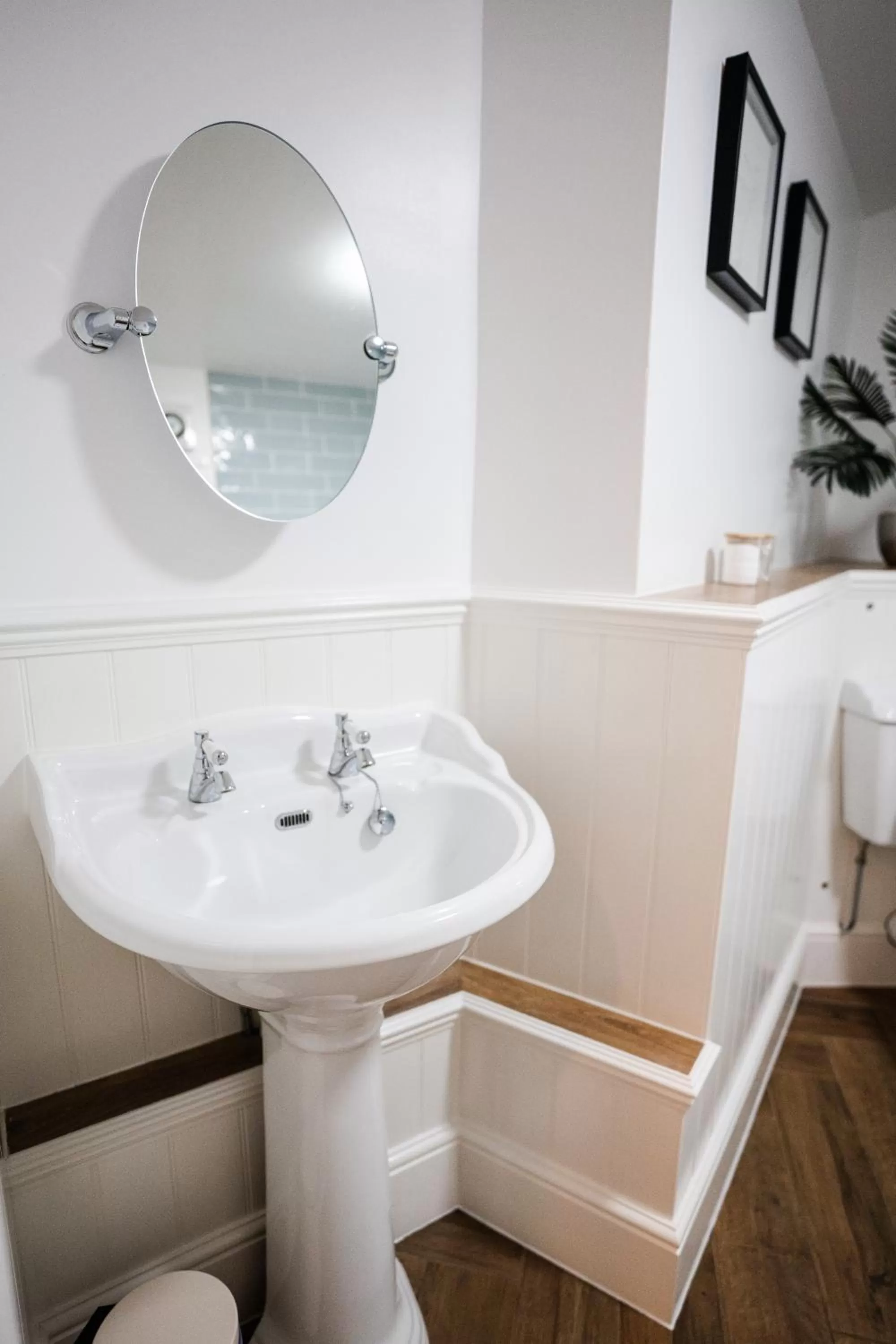 Toilet, Bathroom in Hovell Hall Country Bed and Breakfast