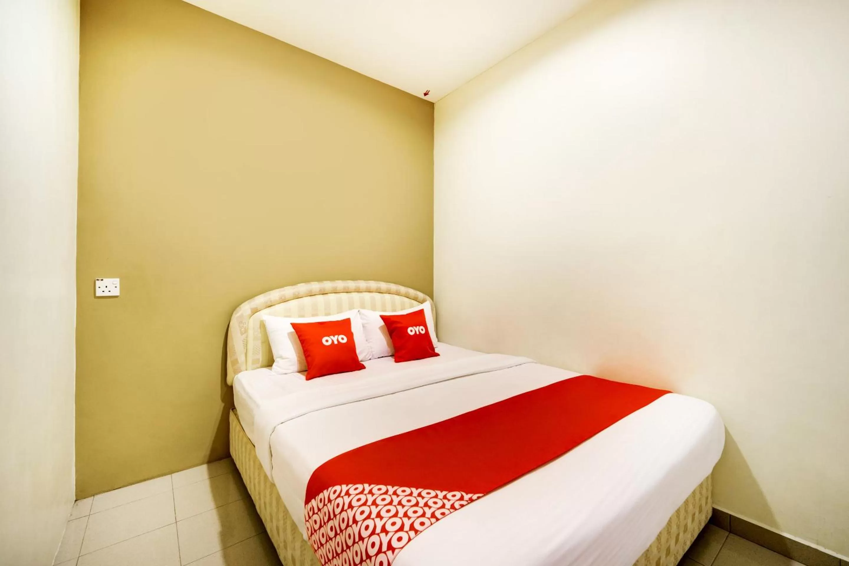 Bedroom, Bed in OYO 44053 El Zahra Moda Alor Setar