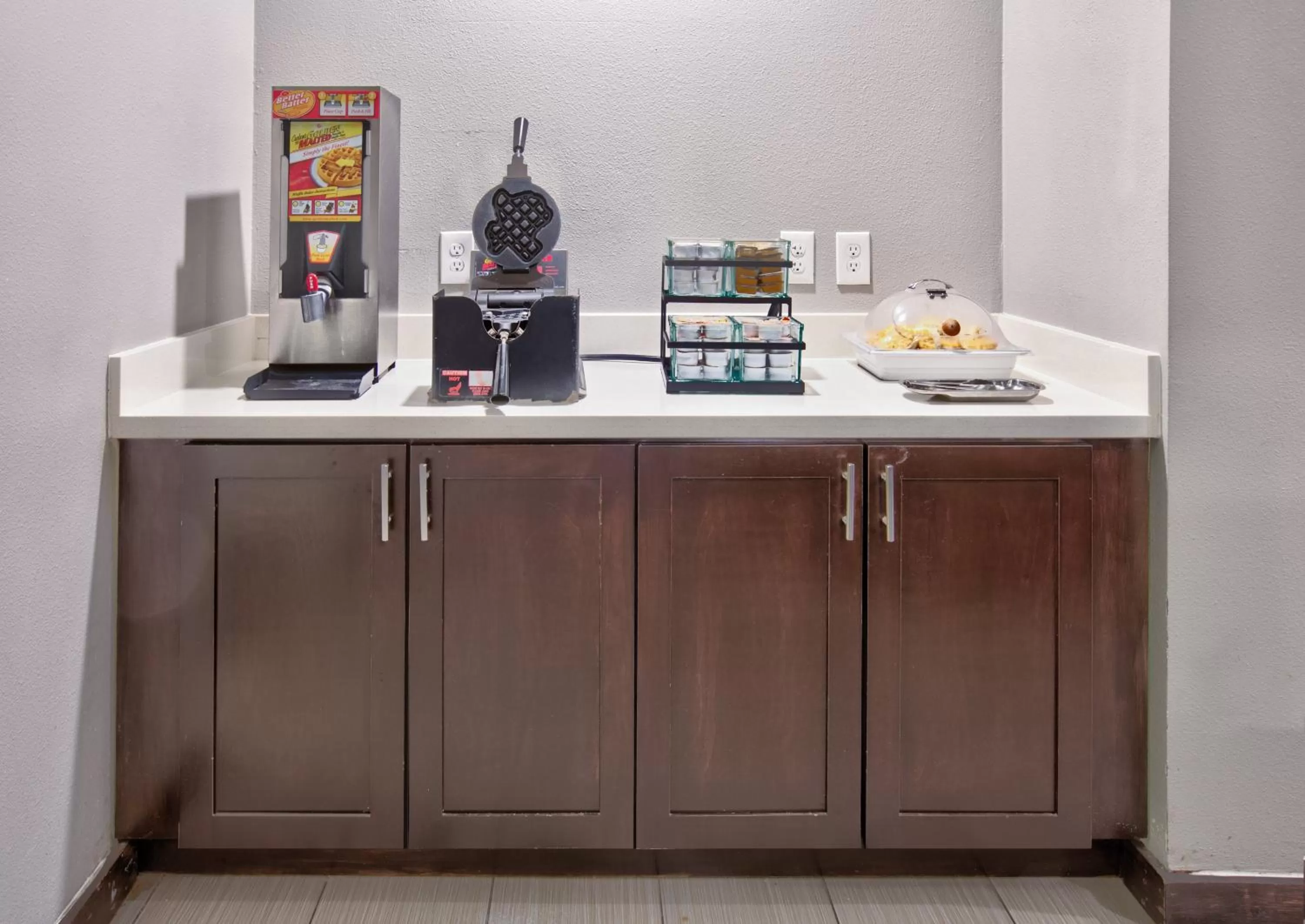 Breakfast in Staybridge Suites Plano - Richardson Area by IHG