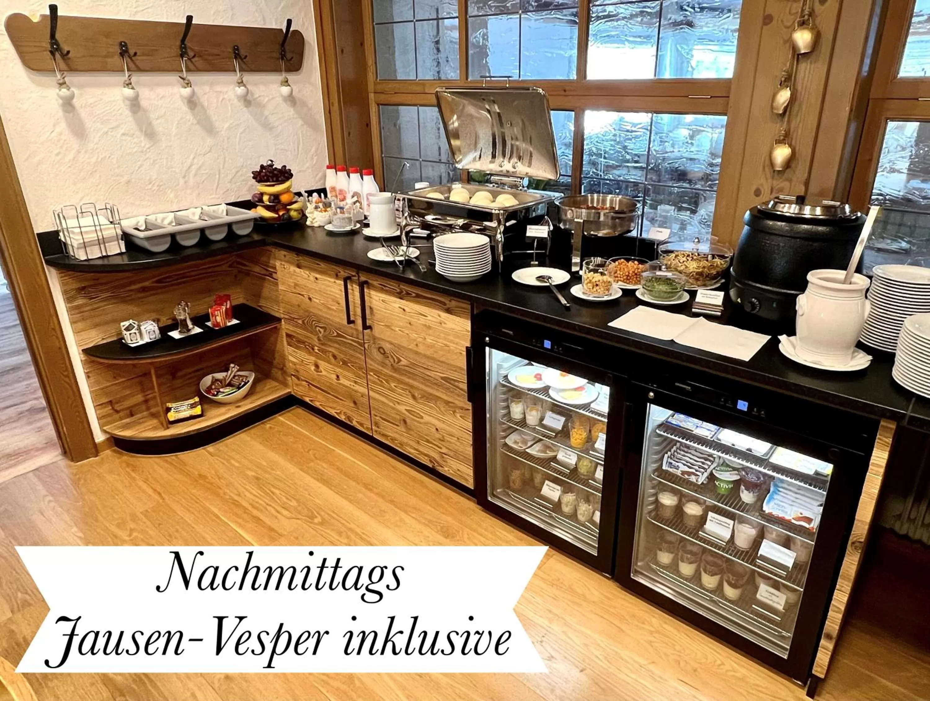 Restaurant/places to eat, Kitchen/Kitchenette in Naturhotel Café Waldesruhe