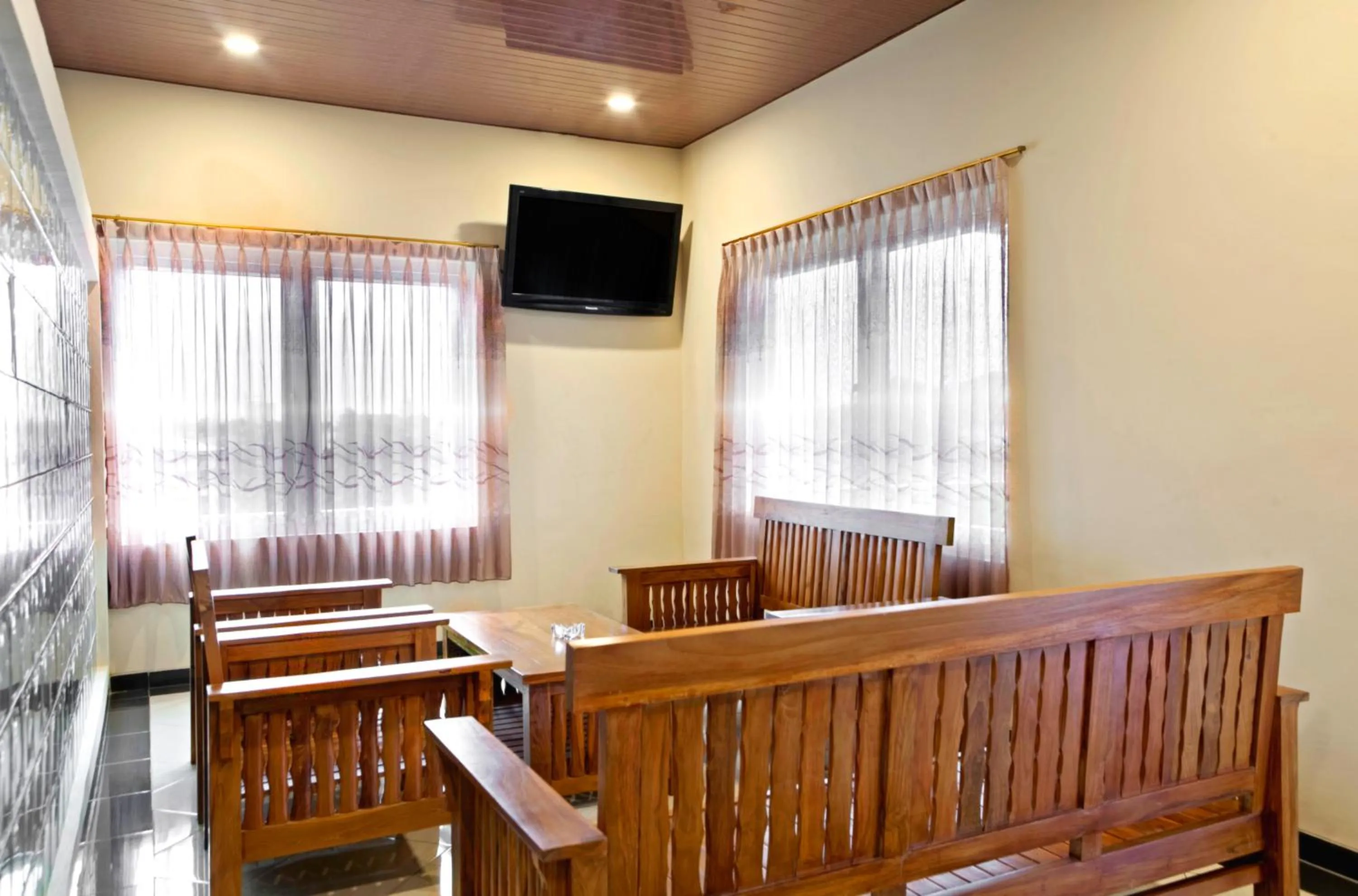 Other in RedDoorz near Trans Studio Mall 2