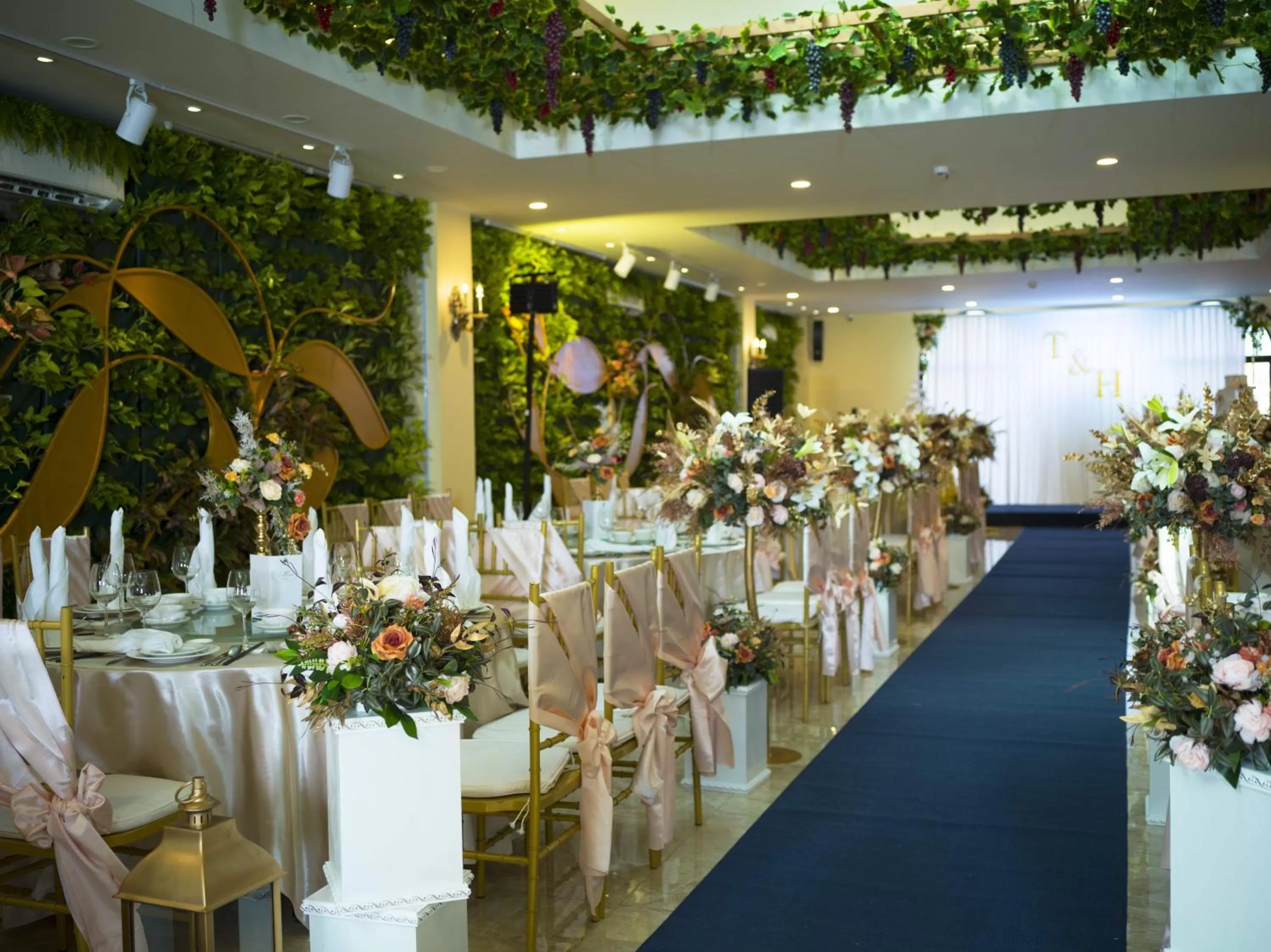 Banquet/Function facilities in MerPerle Crystal Palace