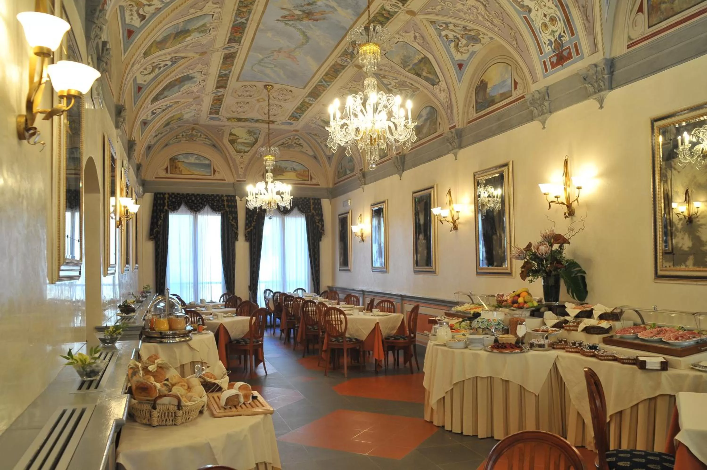 Restaurant/places to eat in Hotel degli Orafi