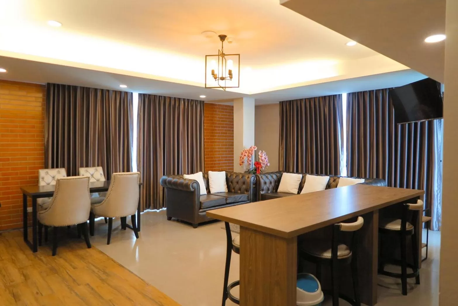 Photo of the whole room in V20 Boutique Jacuzzi Hotel