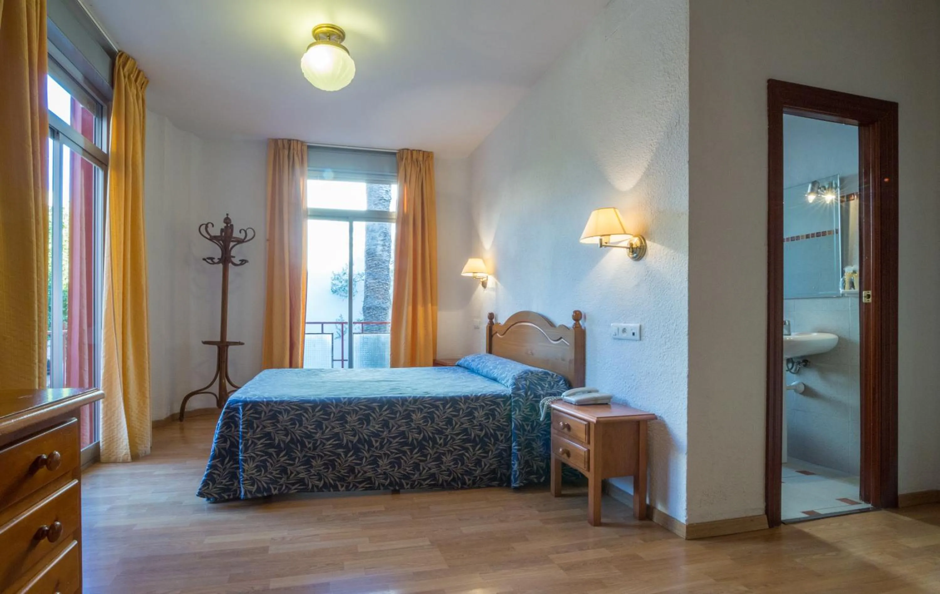 Photo of the whole room in Hotel Andalucia
