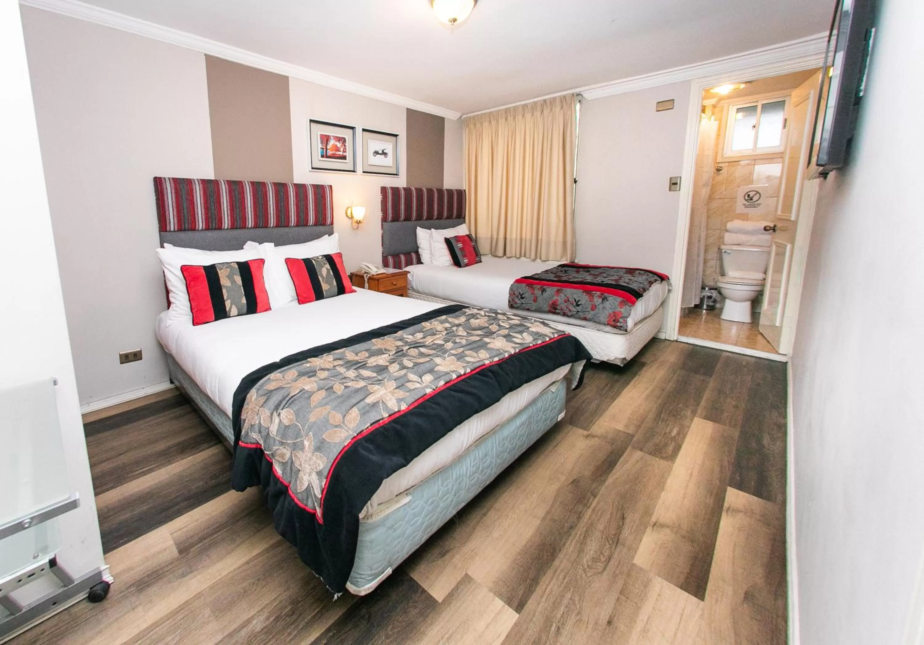 Photo of the whole room, Bed in Hotel Murano