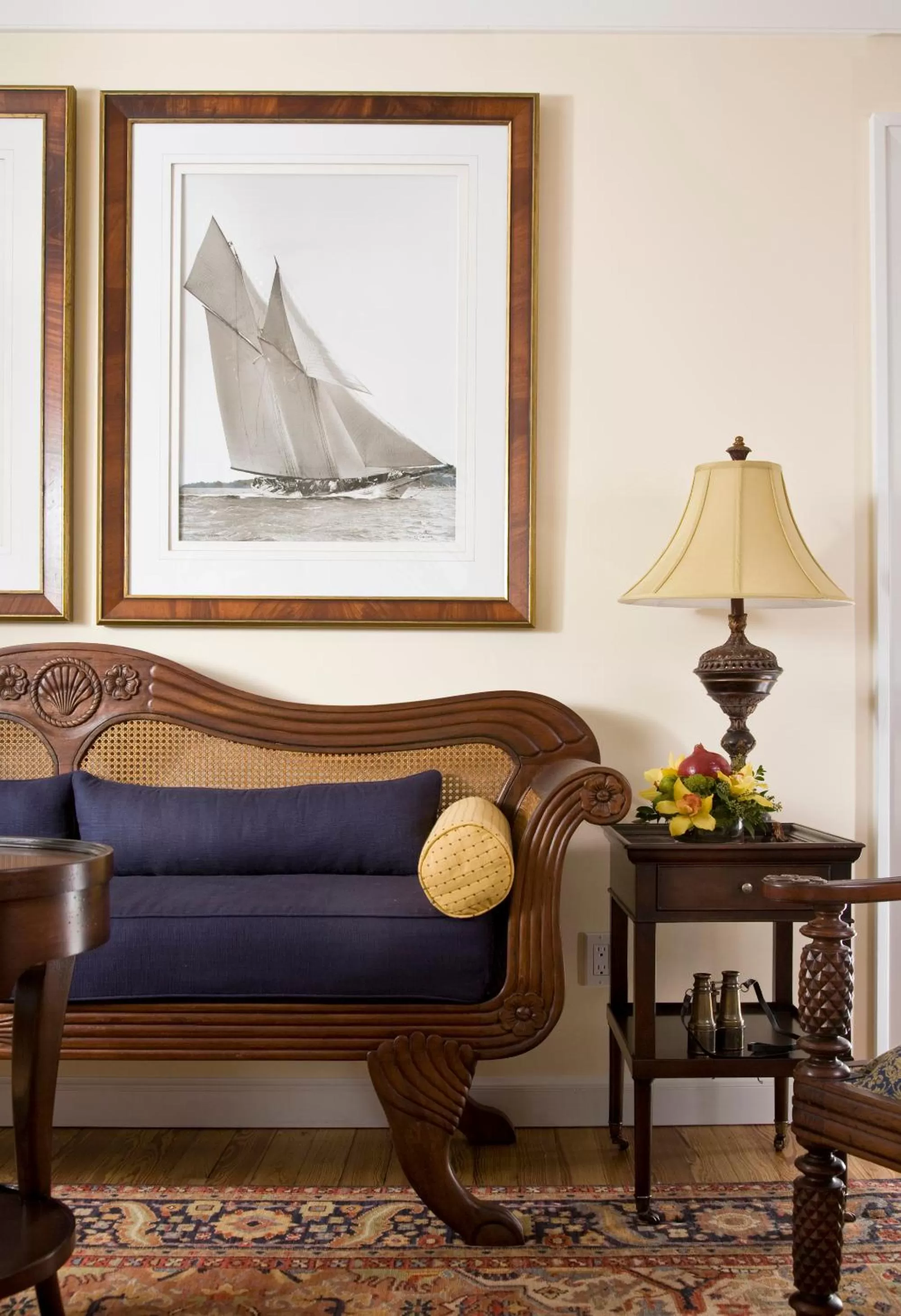 Communal lounge/ TV room in Port d'Hiver Bed and Breakfast