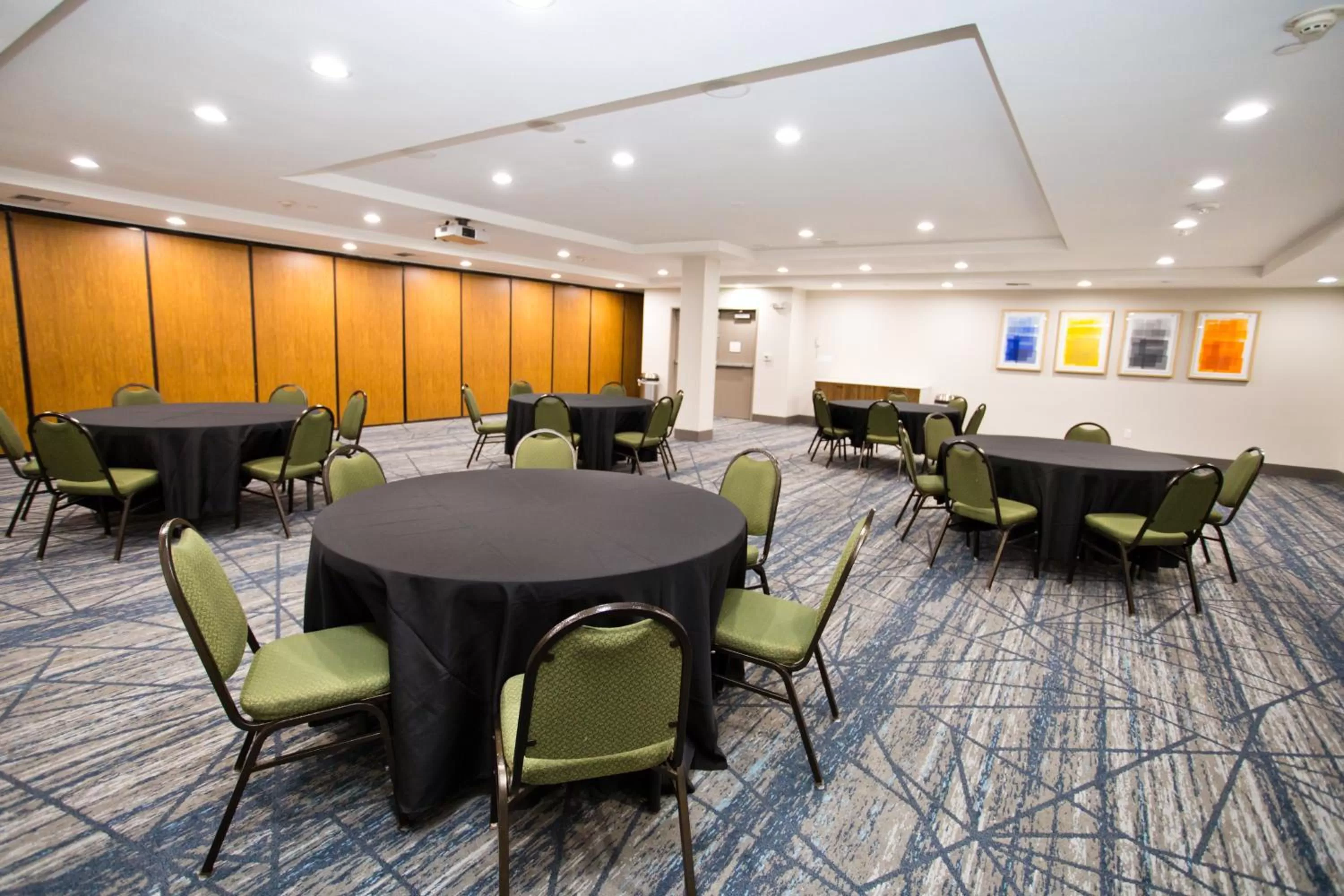 Meeting/conference room in Holiday Inn Express & Suites Sacramento NE Cal Expo by IHG