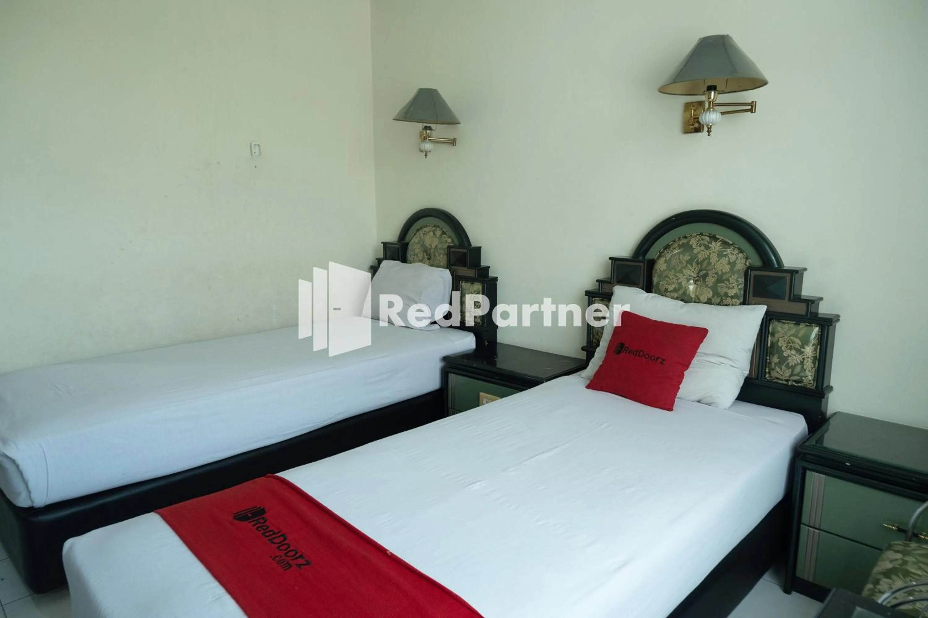Twin Room in Akur Hotel Malioboro Mitra RedDoorz