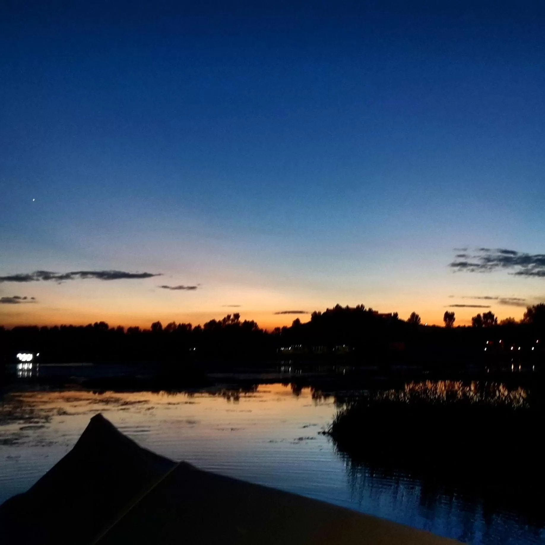 Natural landscape in Houseboat Zaindari Palace