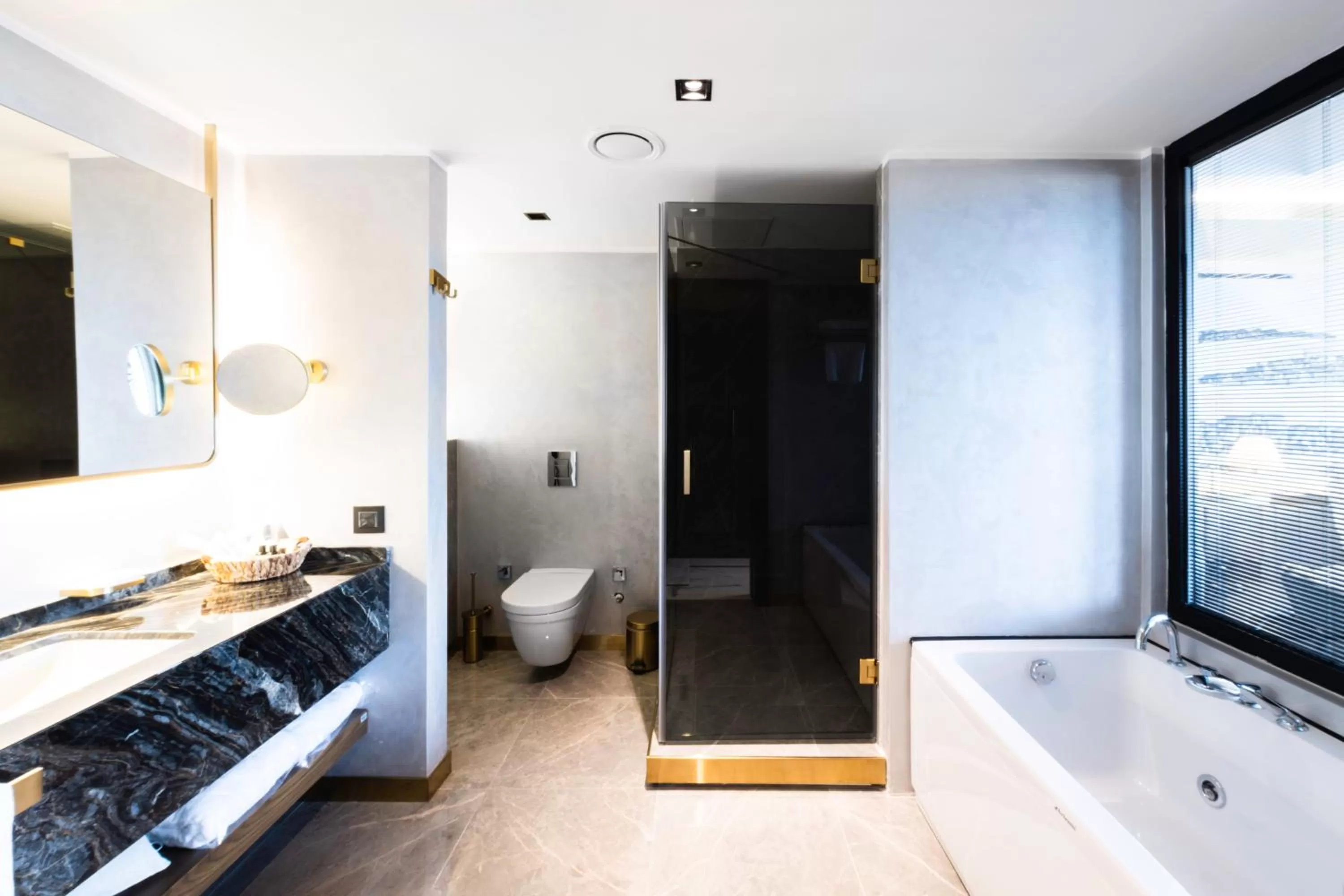 Bathroom, Bed in The Wings Hotel Istanbul