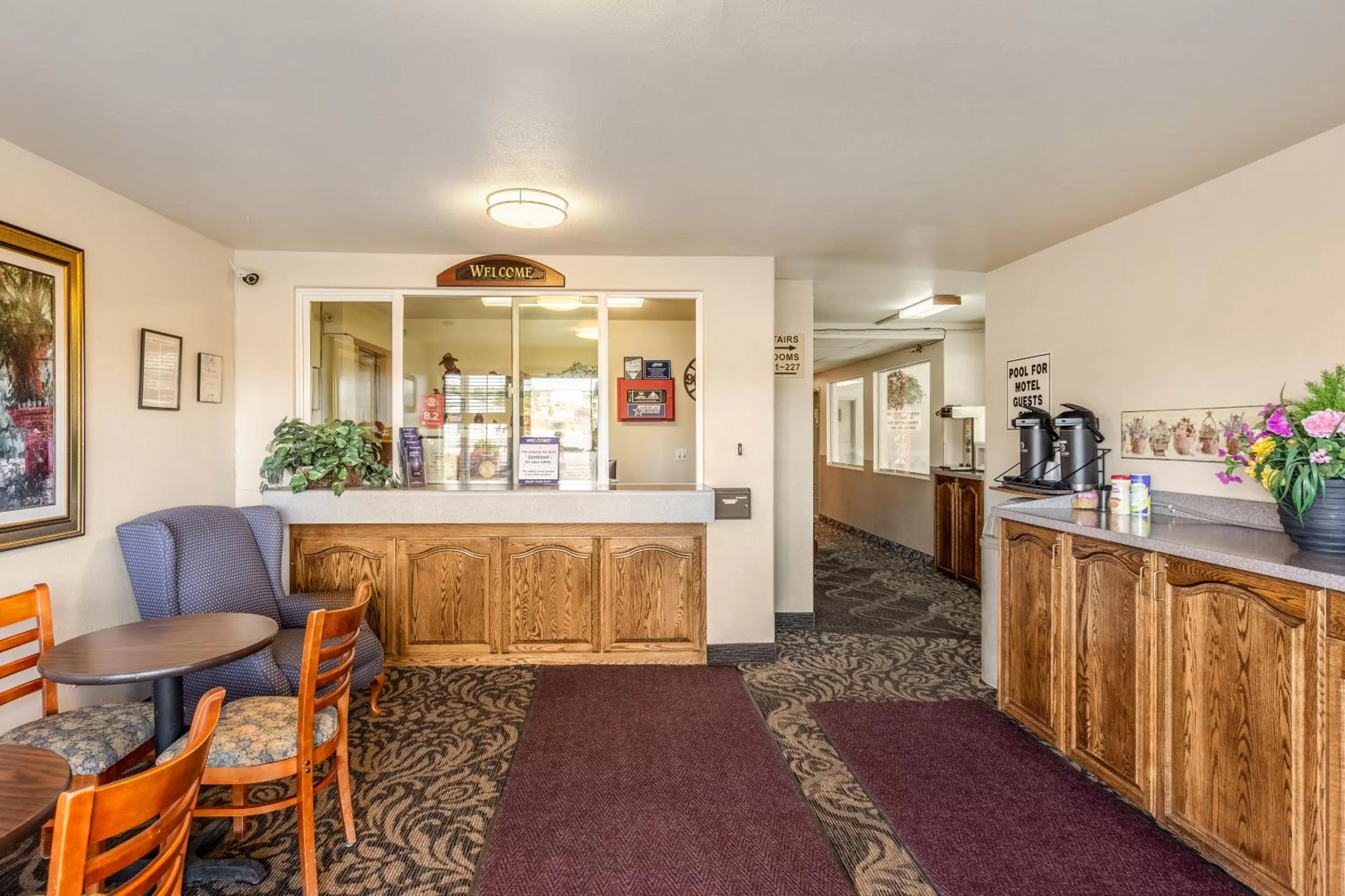 Lobby or reception in Americas Best Value Inn Burns