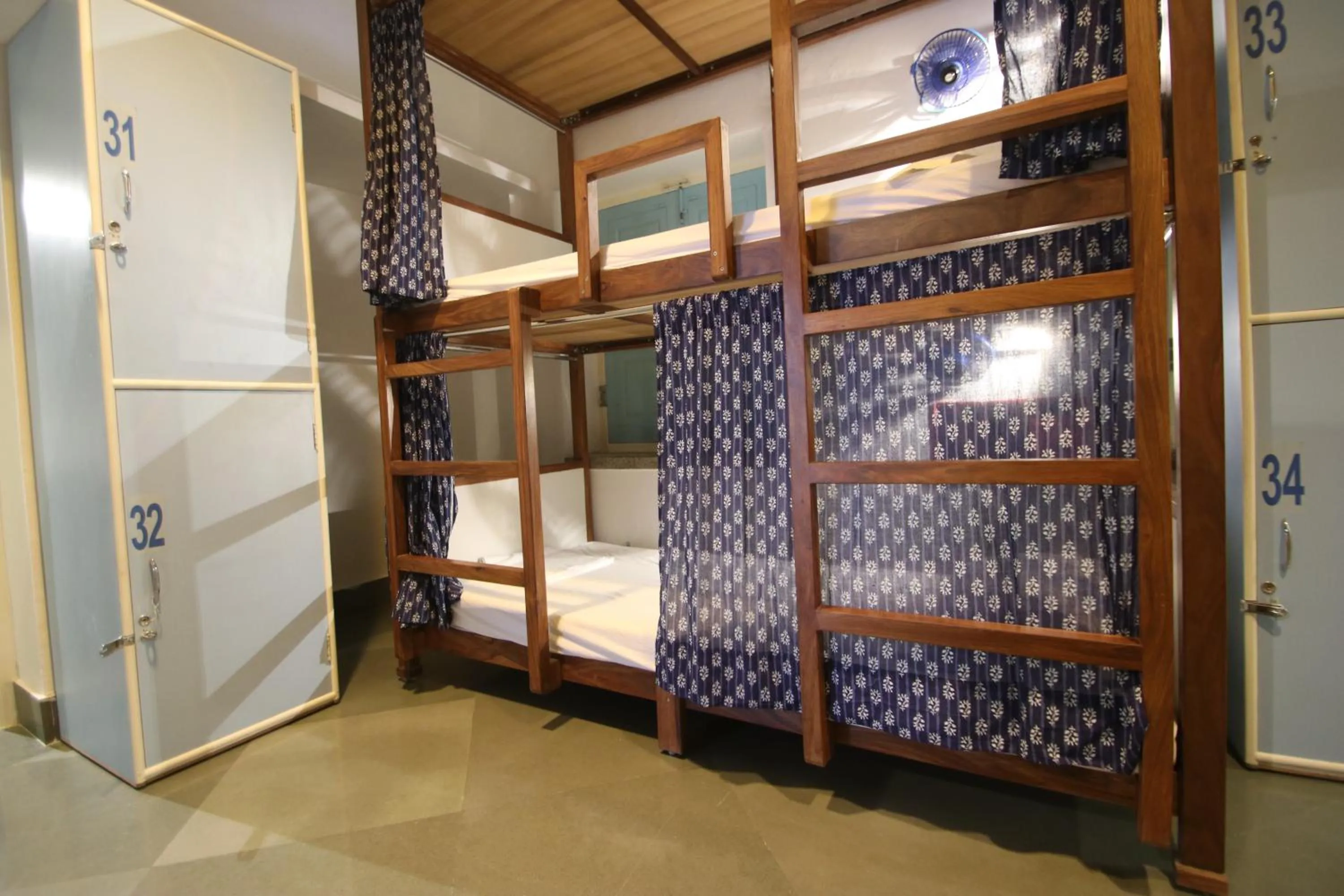 bunk bed, Bed in Jaipur Jantar Hostel