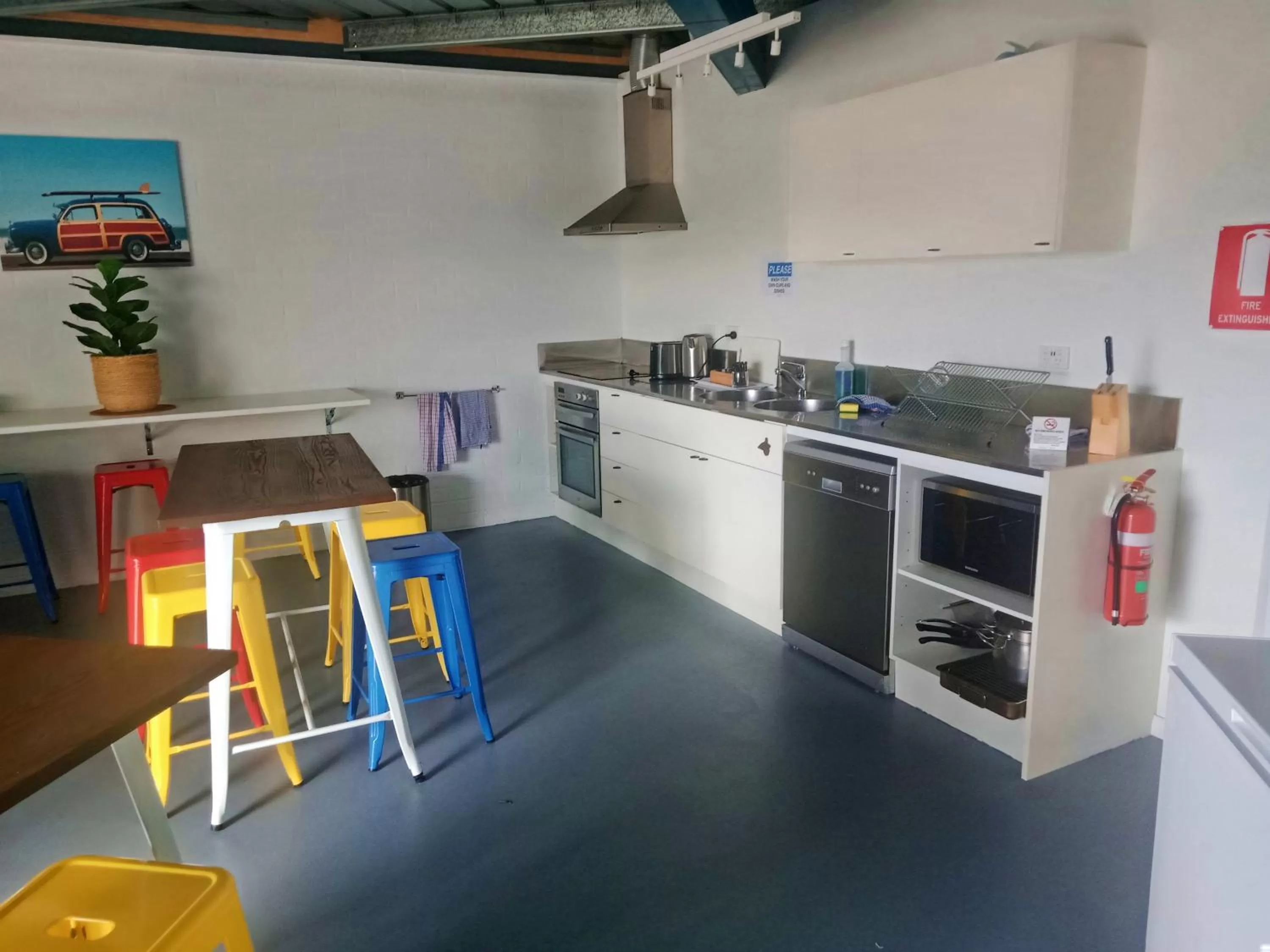 Communal kitchen in The Cubana Ballina