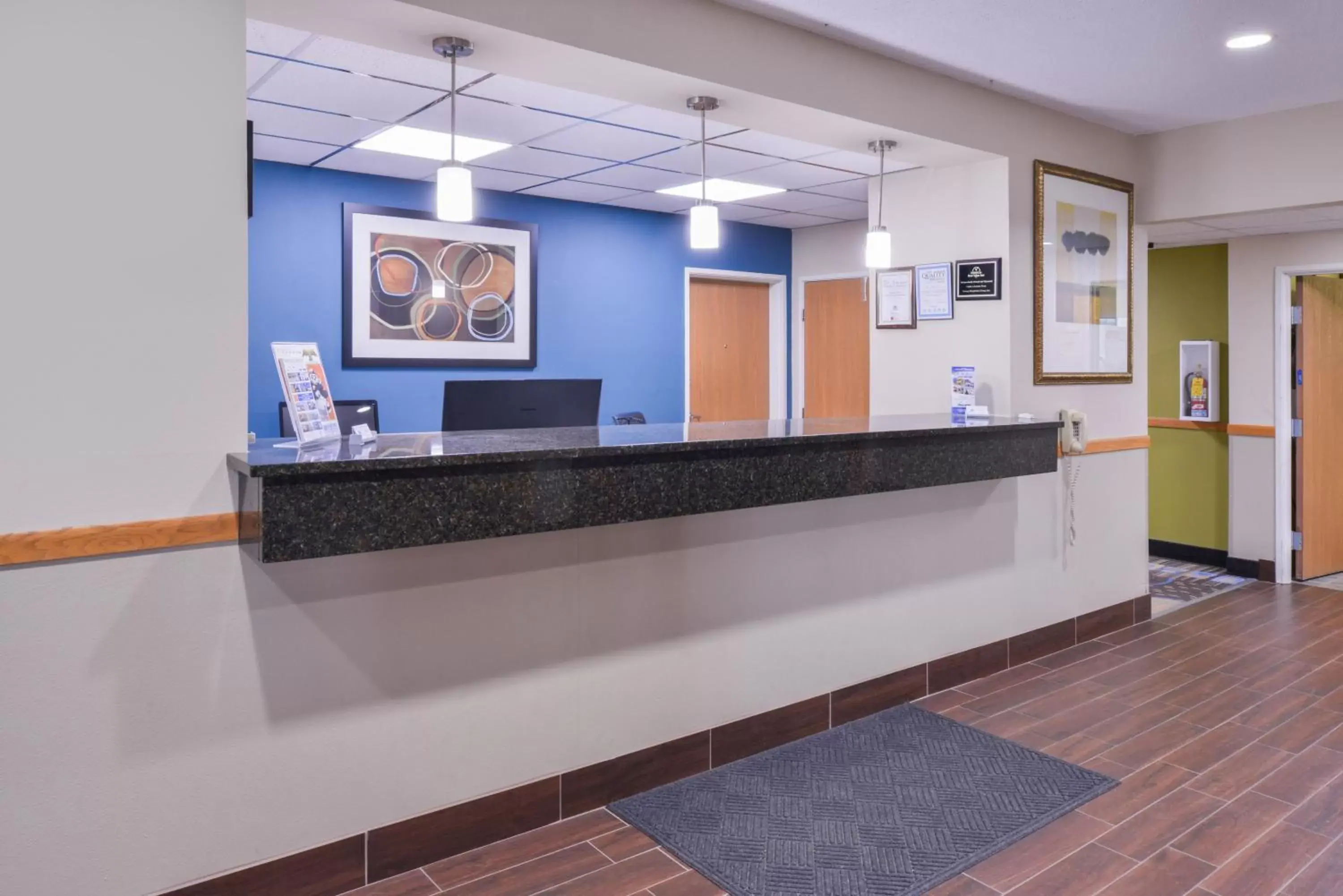 Regency Inn Geneseo IL I-80 Regency Inn Geneseo IL I-80