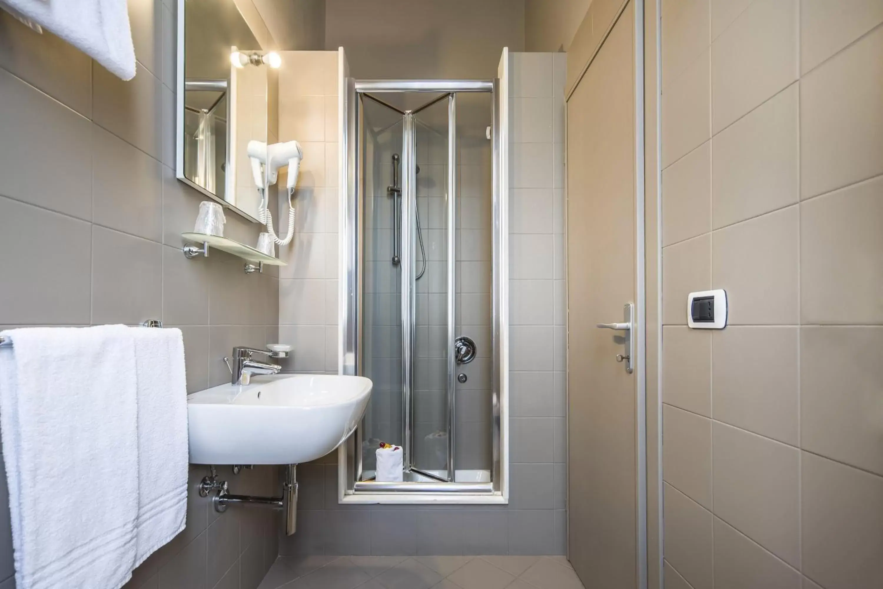 Superior Single Room in Hotel Est Piombino Superior Single Room in Hotel Est Piombino