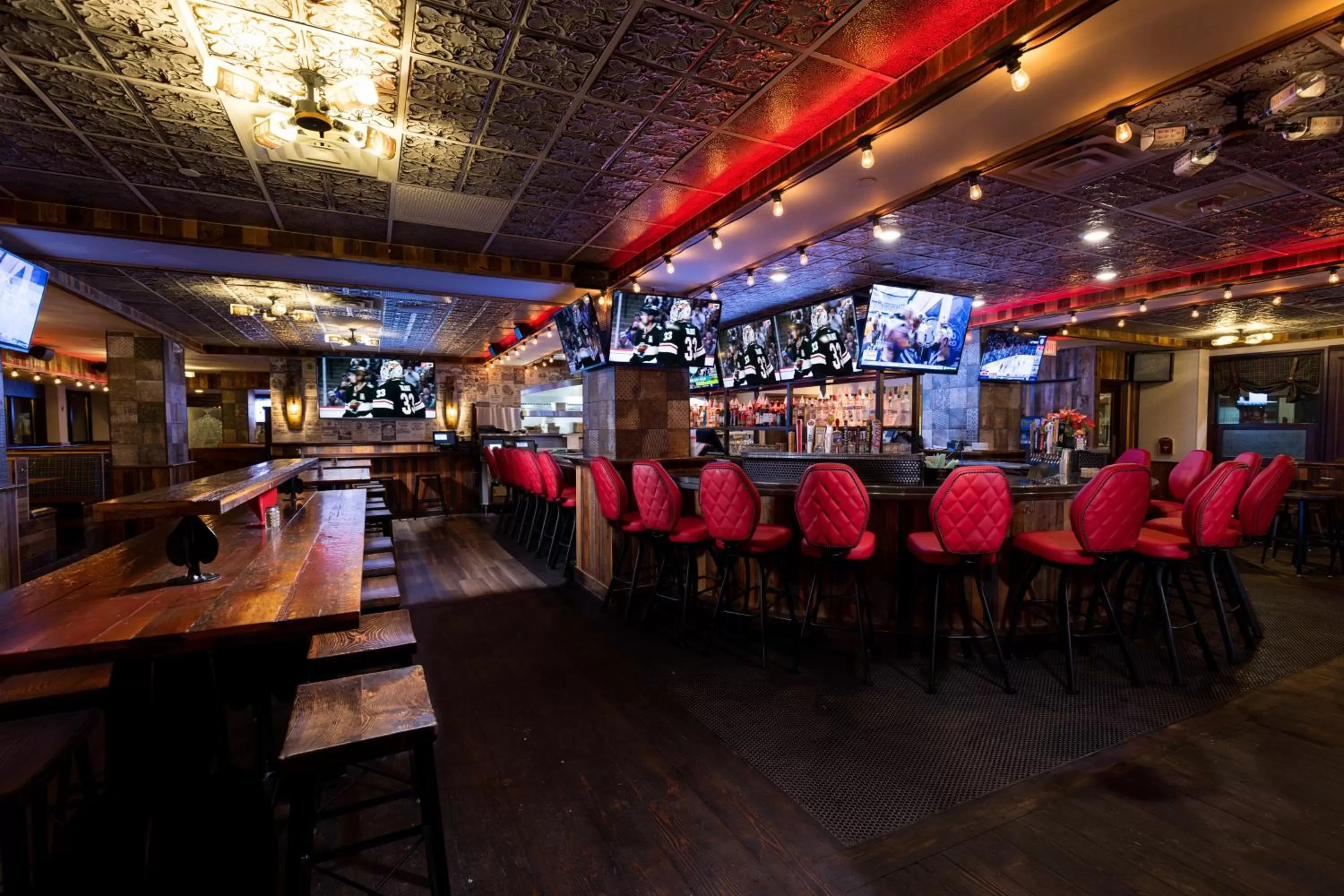 Lounge or bar in Holiday Inn St. Paul Downtown by IHG