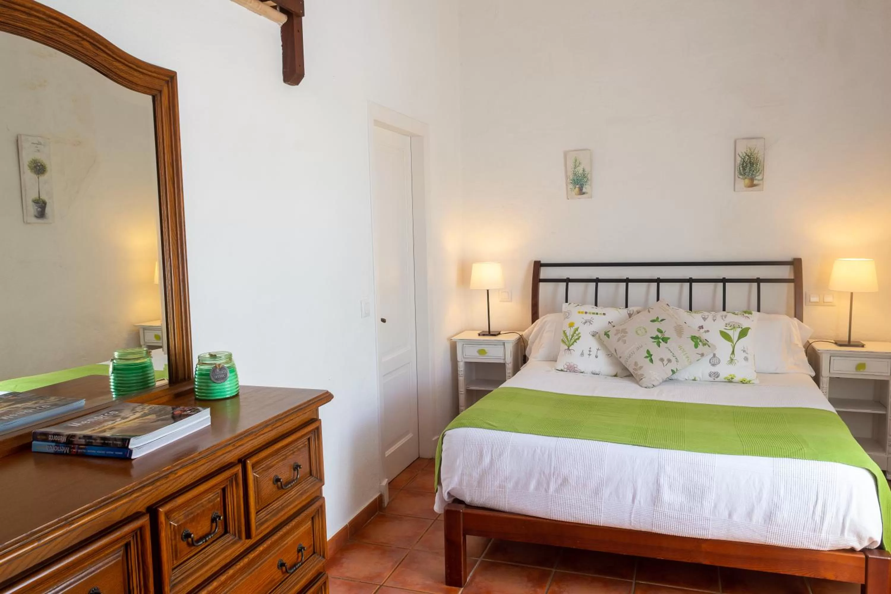 Bed in Agroturismo Binissafullet Vell