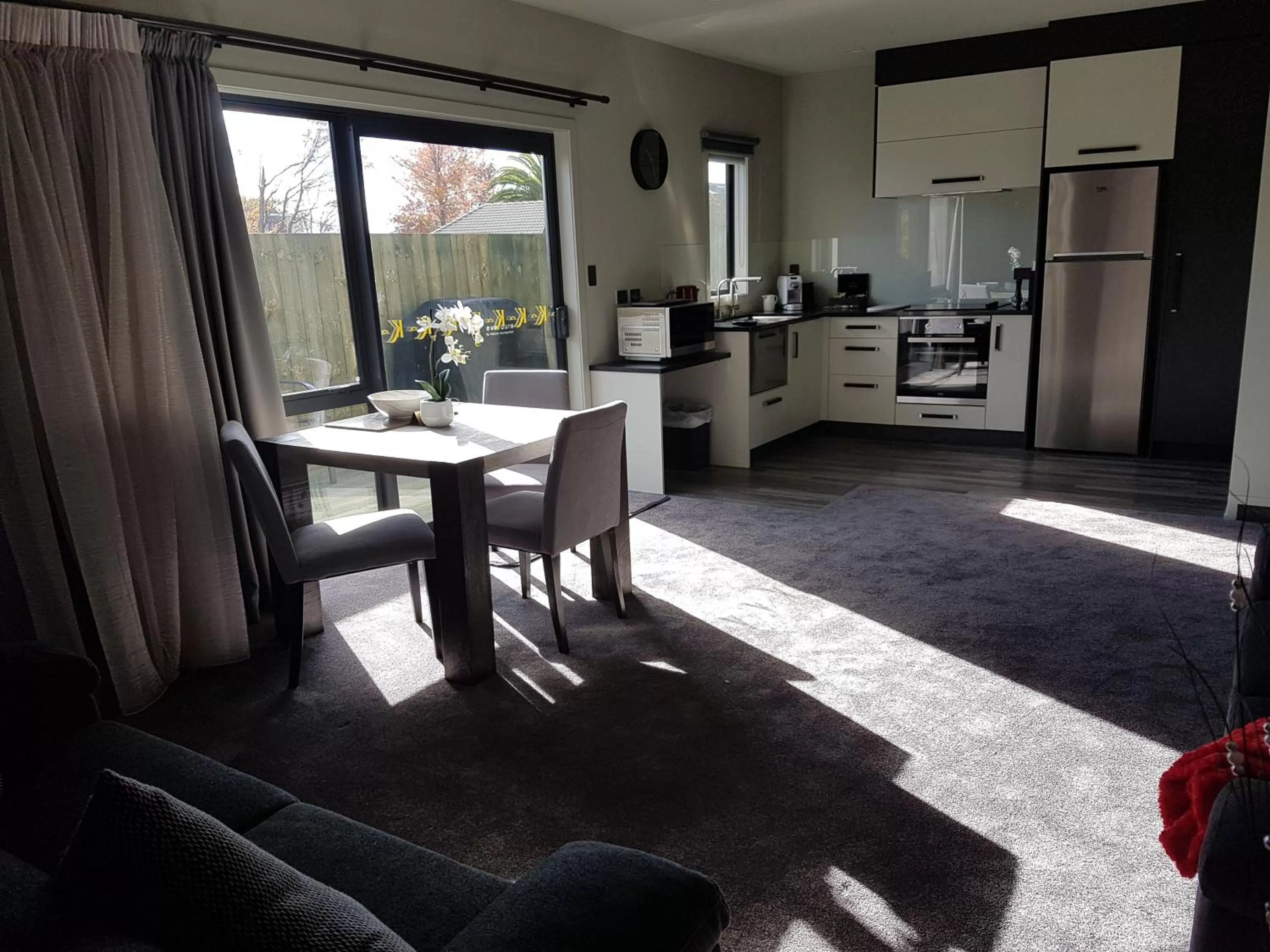 Kitchen or kitchenette in Kings On Peace