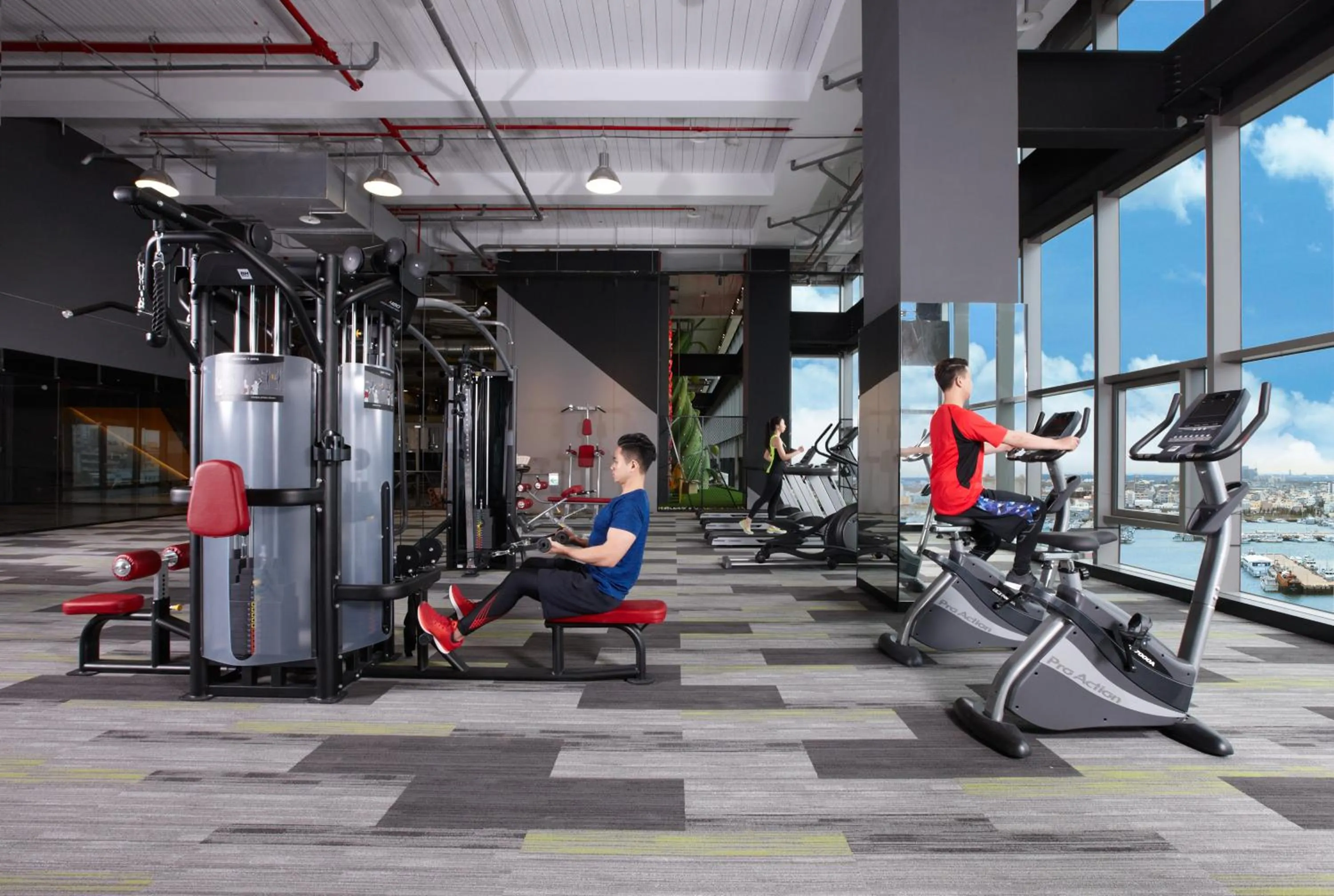 Fitness centre/facilities in Discovery Hotel