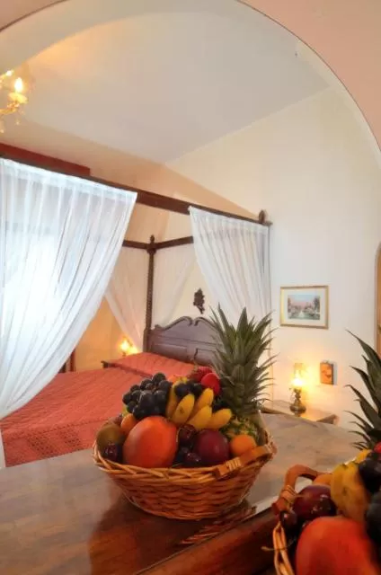 Photo of the whole room, Bed in Villa Albertina