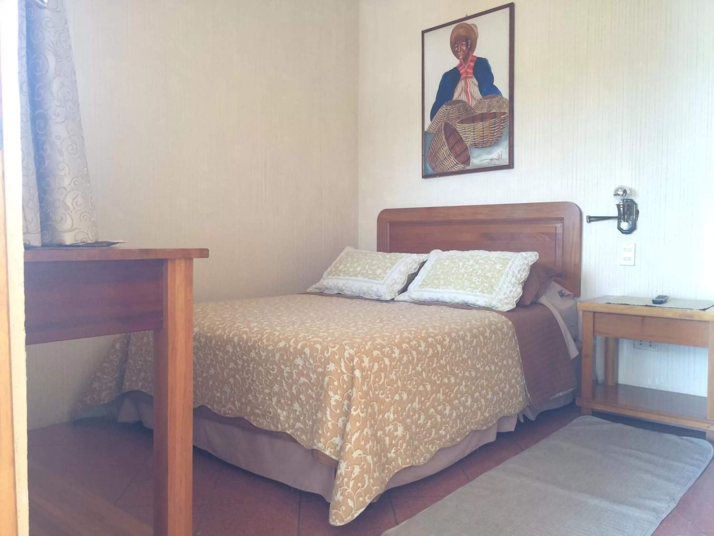 Photo of the whole room, Bed in Posada De Los Volcanes