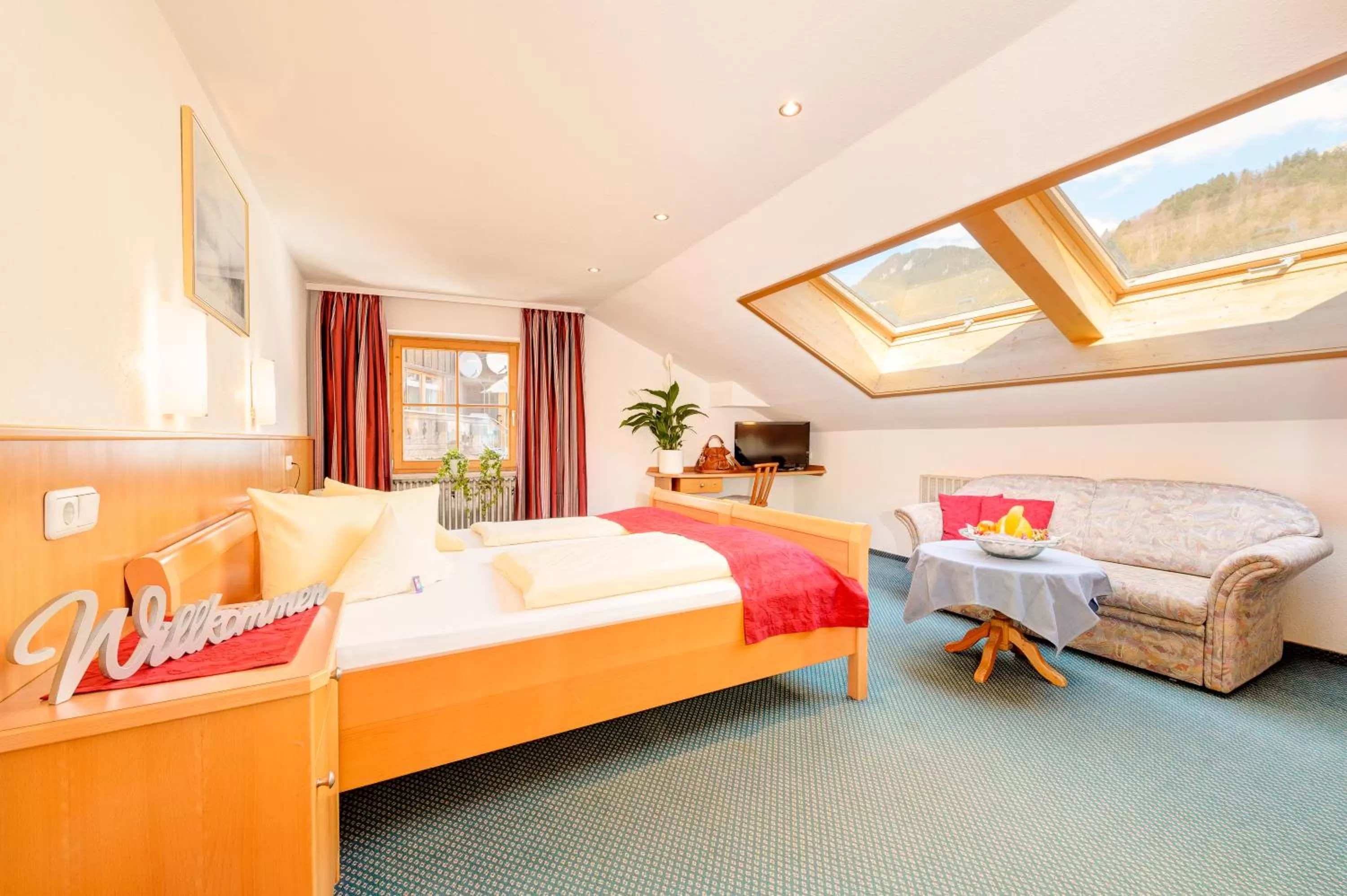 Day, Room Photo in Familien- und Wellnesshotel "Viktoria"