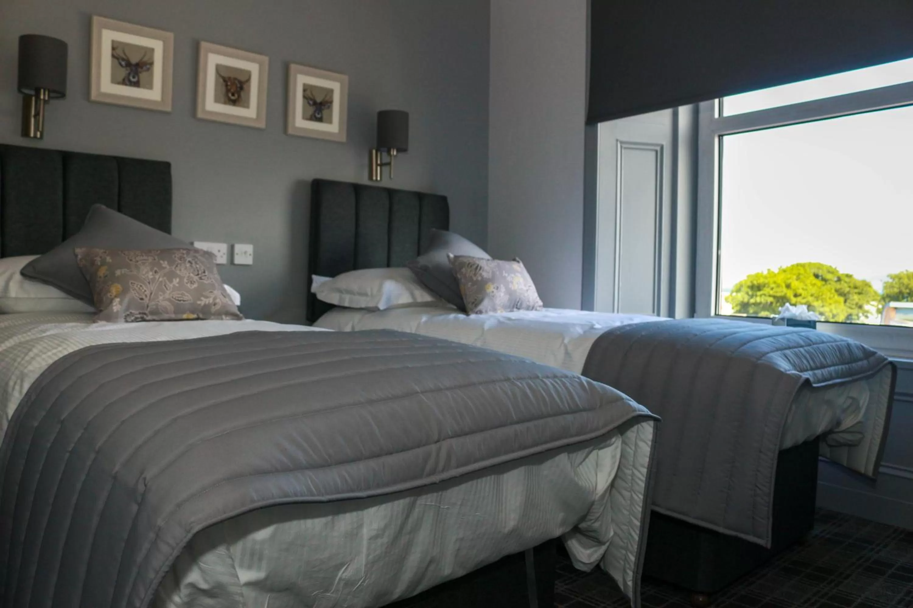 Bedroom, Bed in The Royal Hotel