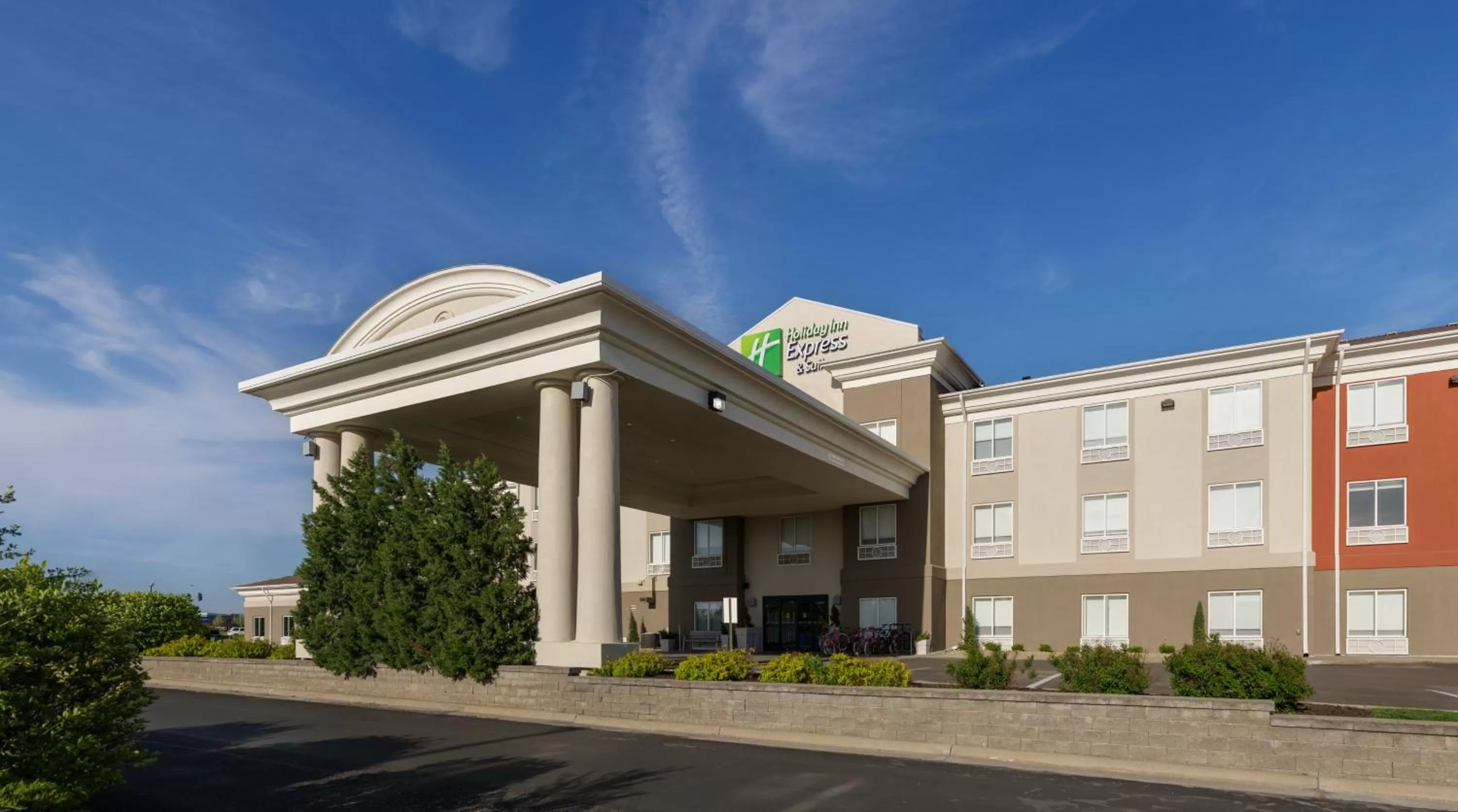 Property building in Holiday Inn Express Lawrence by IHG