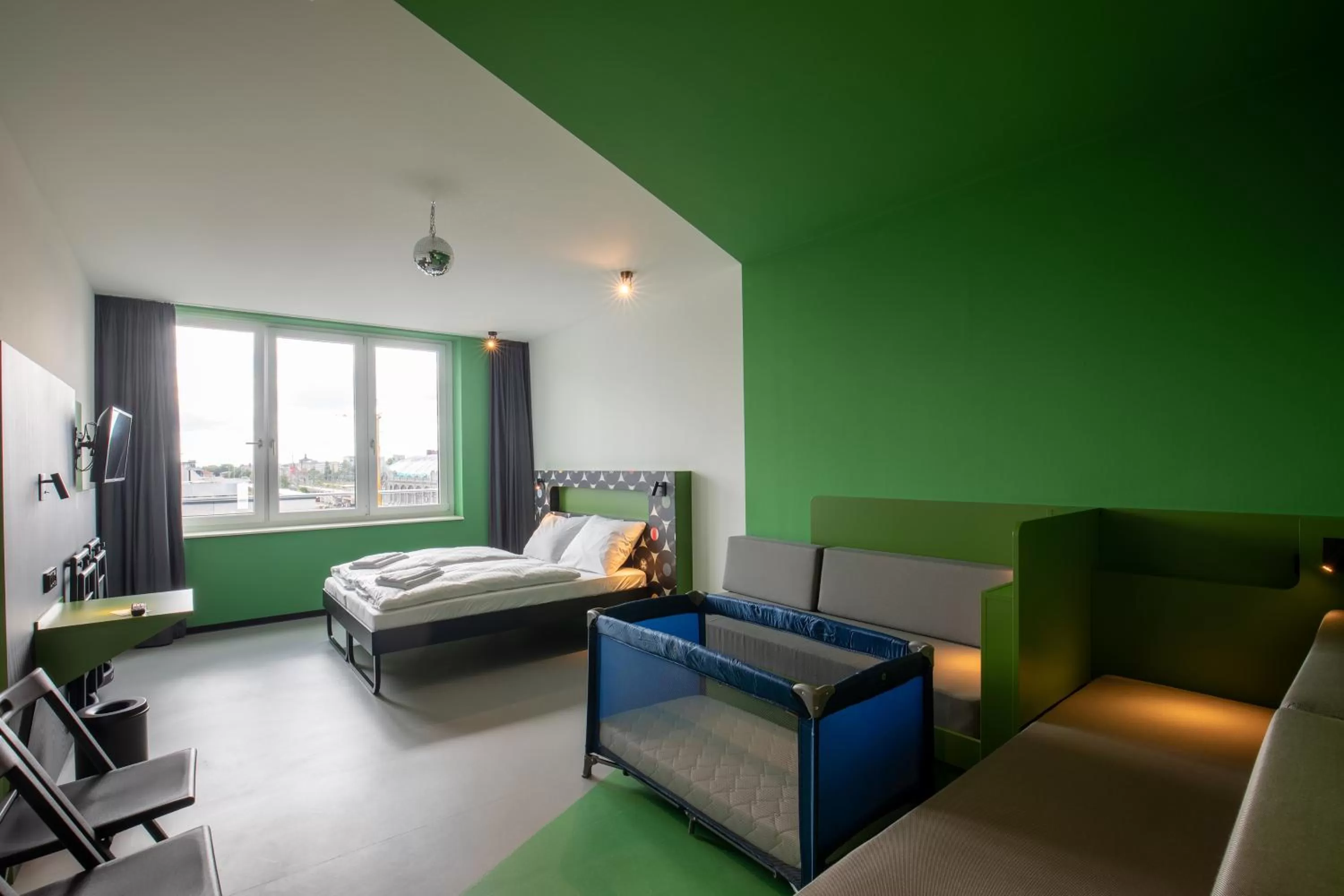 Photo of the whole room in MEININGER Hotel Dresden Zentrum