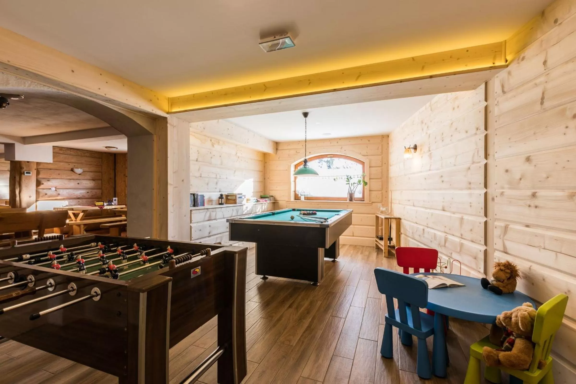 Billiard in Willa Baciarka