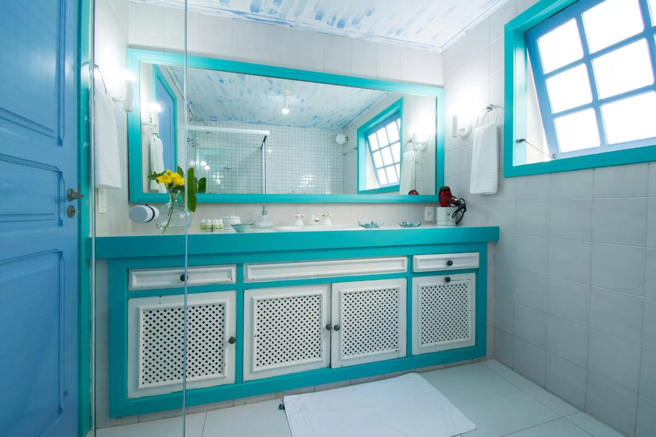 Bathroom in Vila Bela-Emília