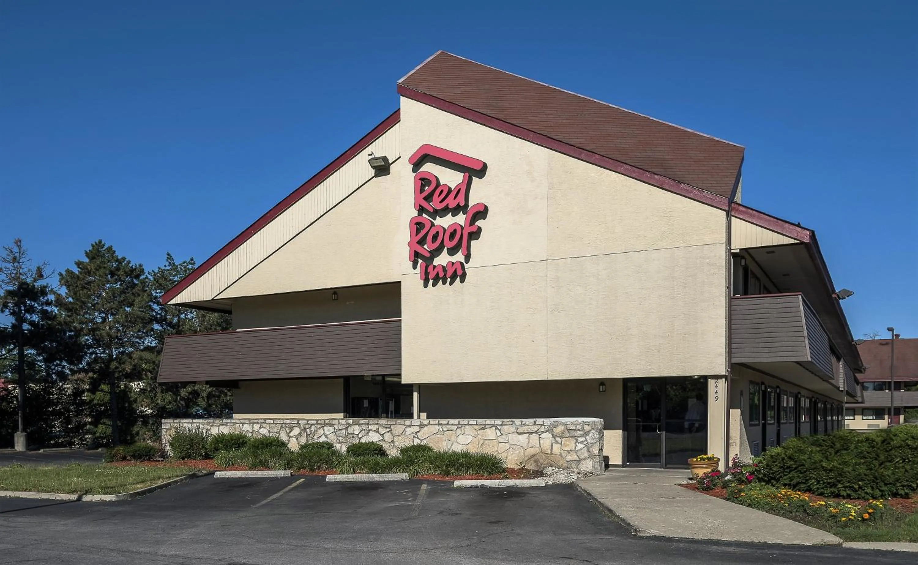 Property building in Red Roof Inn Columbus East- Reynoldsburg