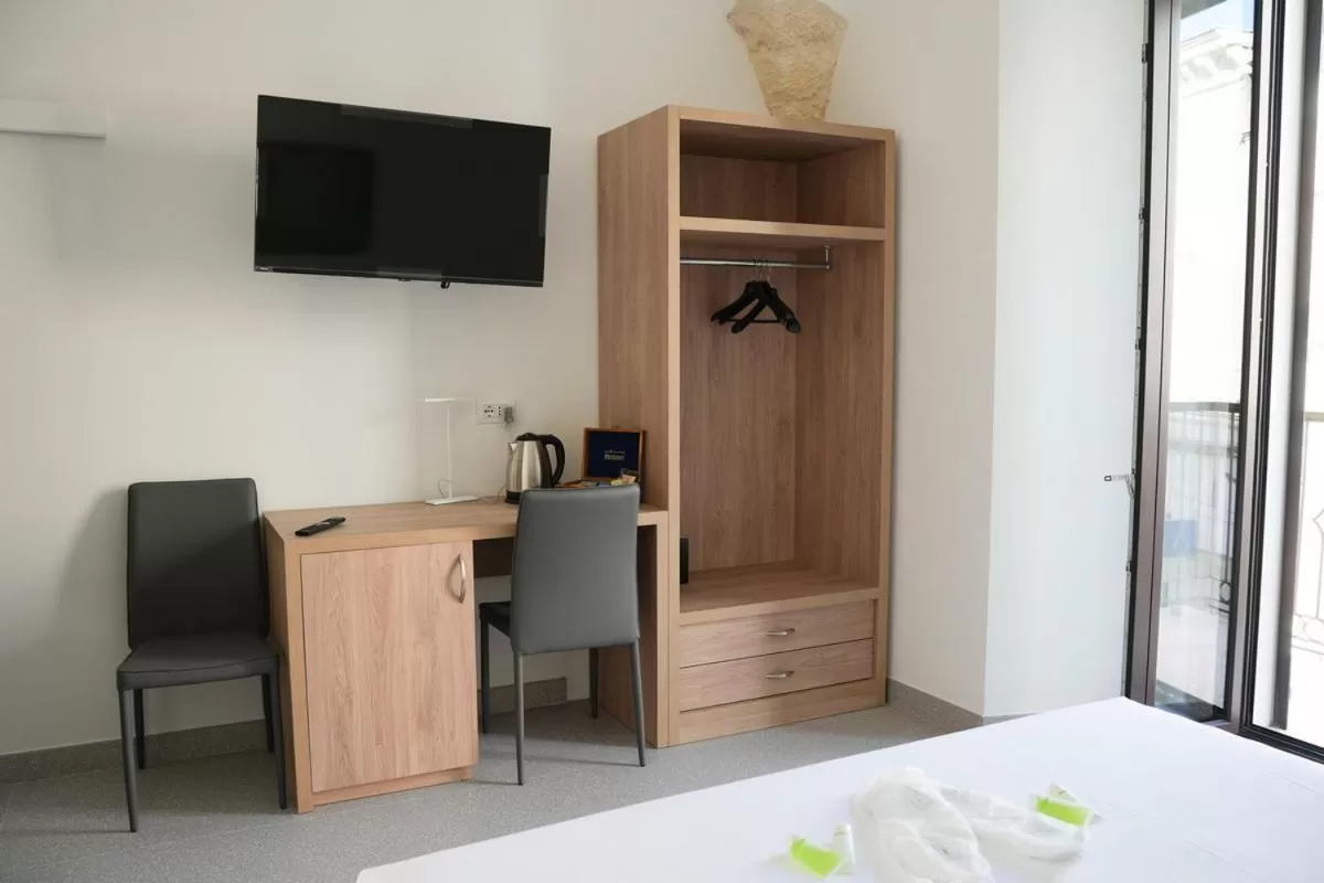 TV and multimedia, TV/Entertainment Center in Dimora dei Celestini