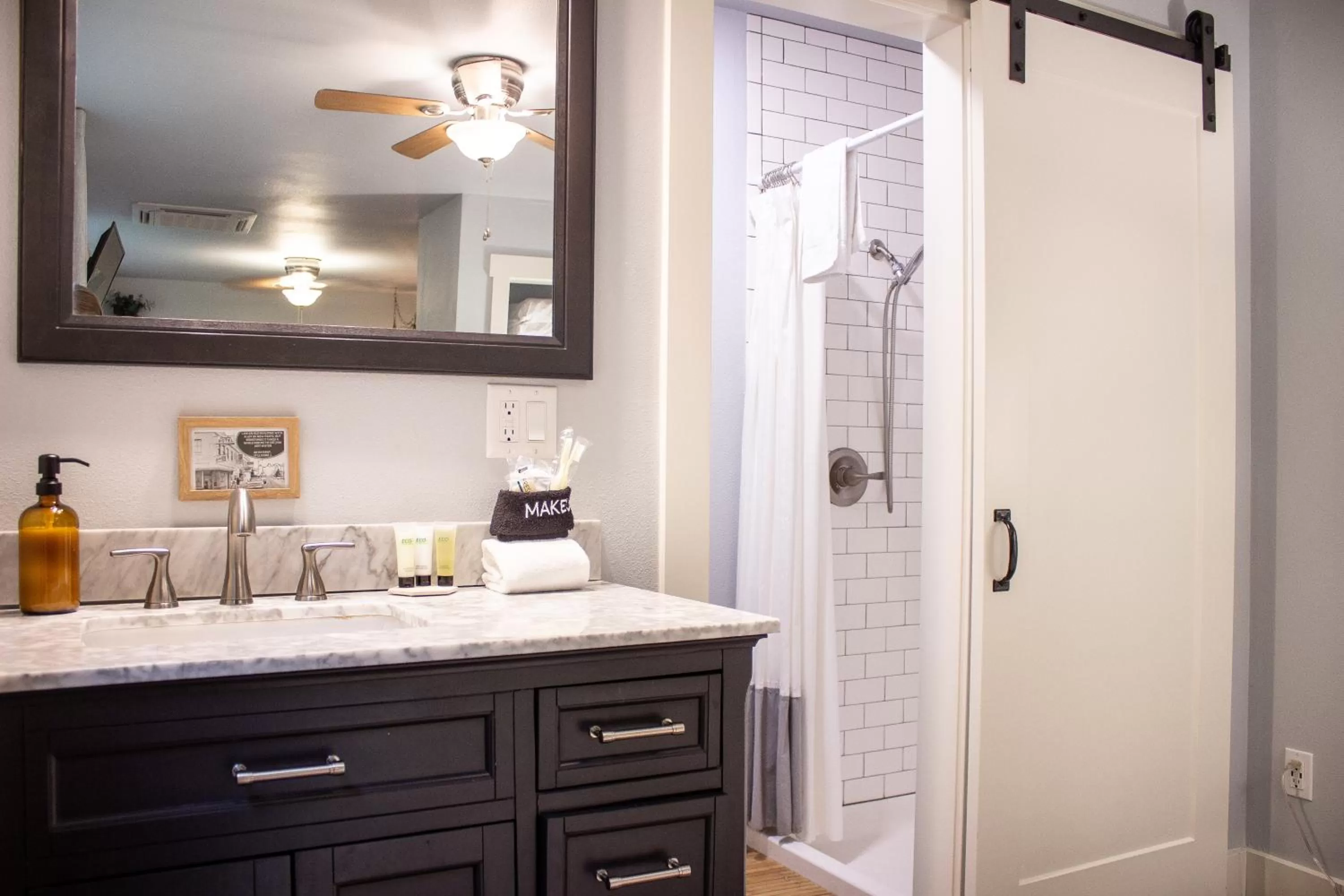 Shower in Douglas On Third